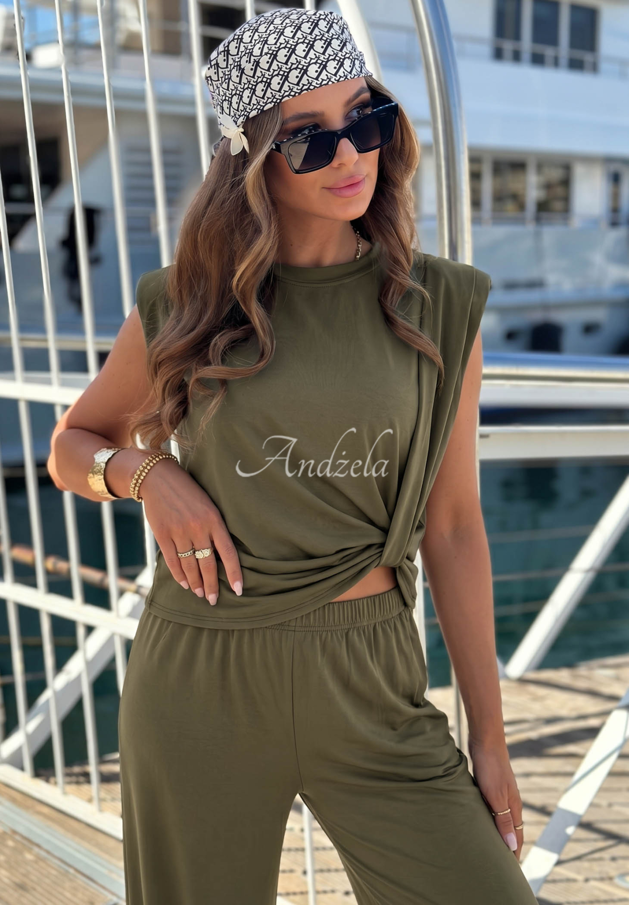 Set Bluse mit Knoten und wide leg Hose aus Lyocell Basic Sun Khaki