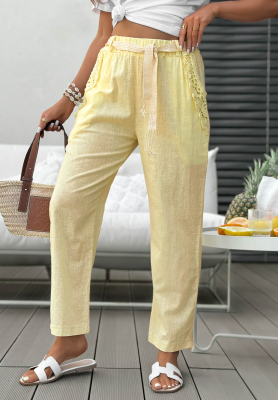 Leinenhose Mom-Fit mit G&uuml;rtel und Spitze Flora Villa Gelb
