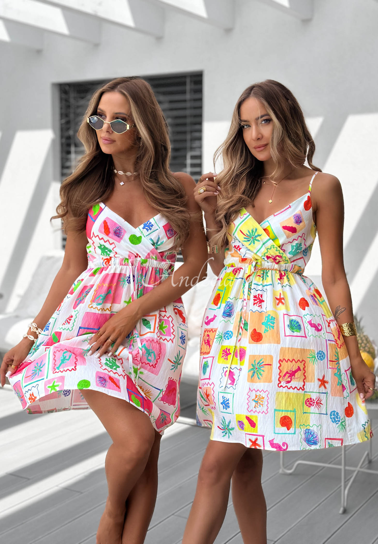 Gemustertes Trägerkleid aus Viskose Vacatione weiß-Rosa