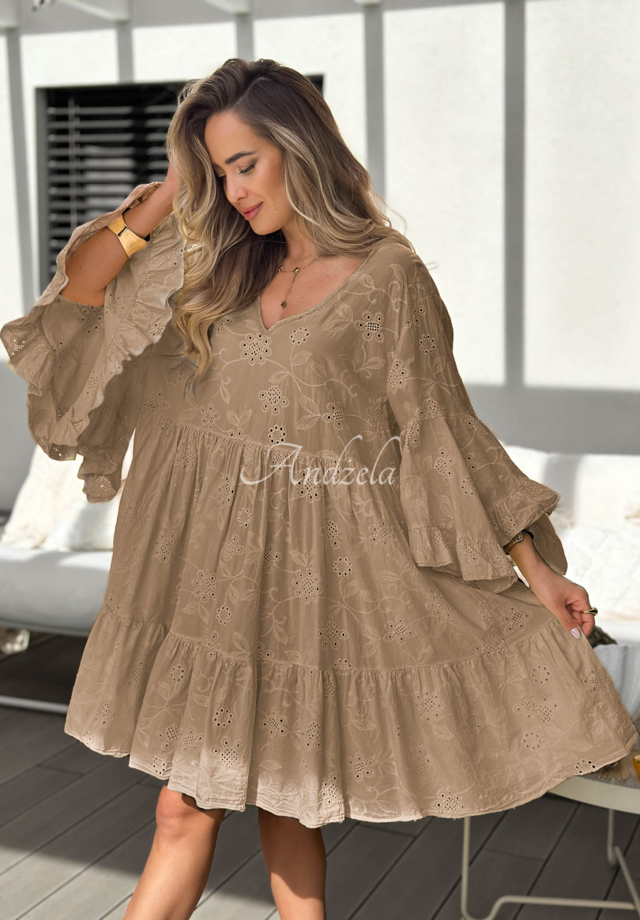 Durchbrochenes Baumwollkleid mit Rüschen Summer Sweetie Camel
