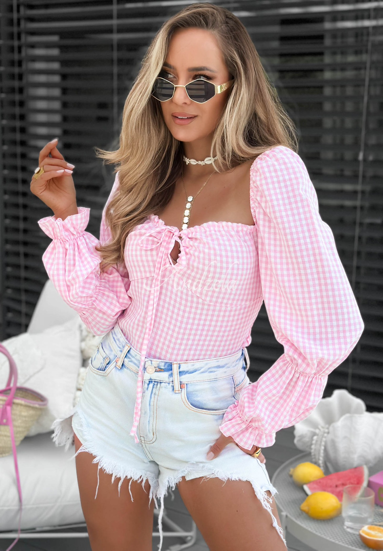 Kurze Viskosebluse mit Puffärmeln im Karomuster Pretty Senorita Rosa