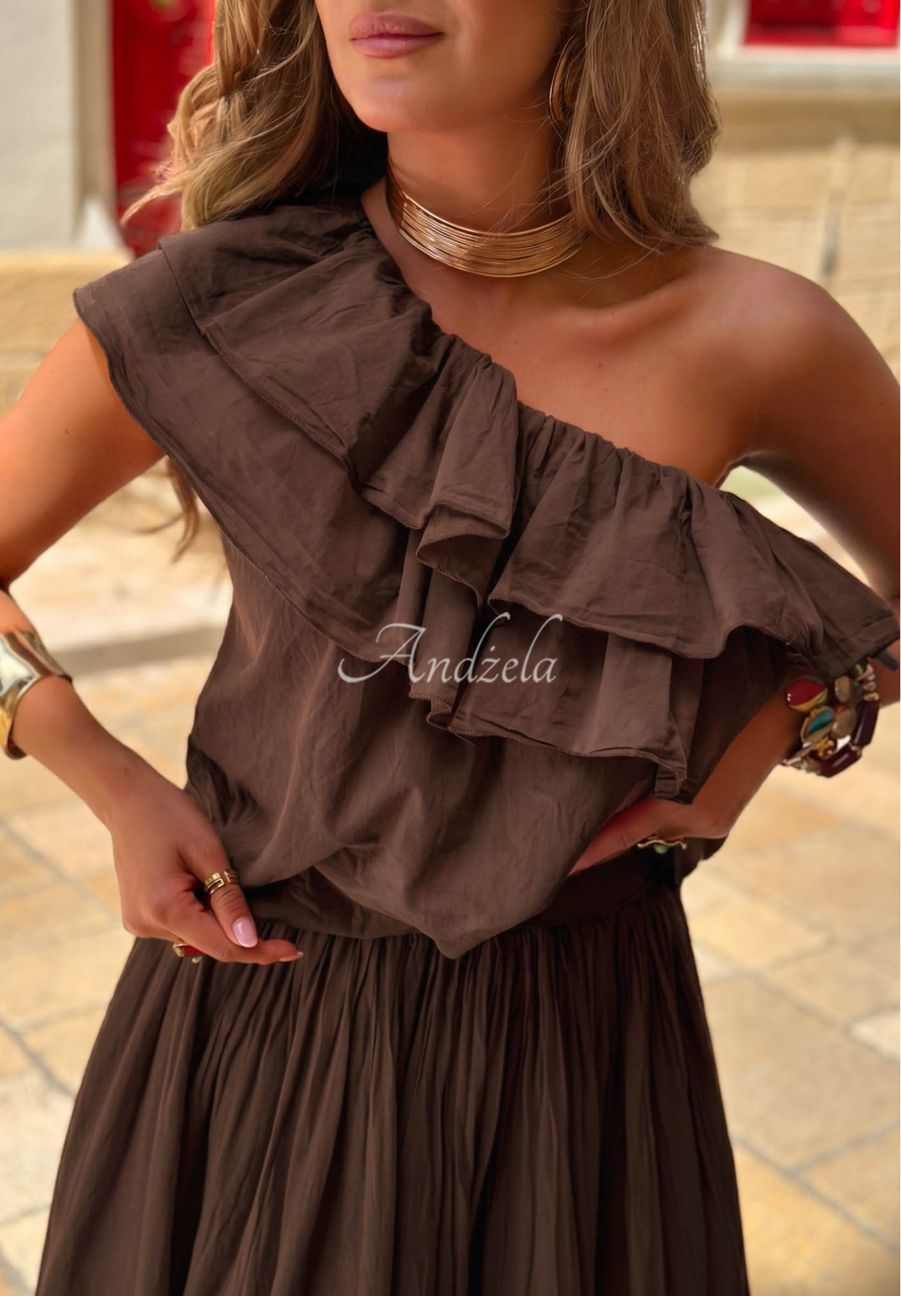 Asymmetrische Baumwollbluse mit Rüschen Sun Delight Schokoladenbraun