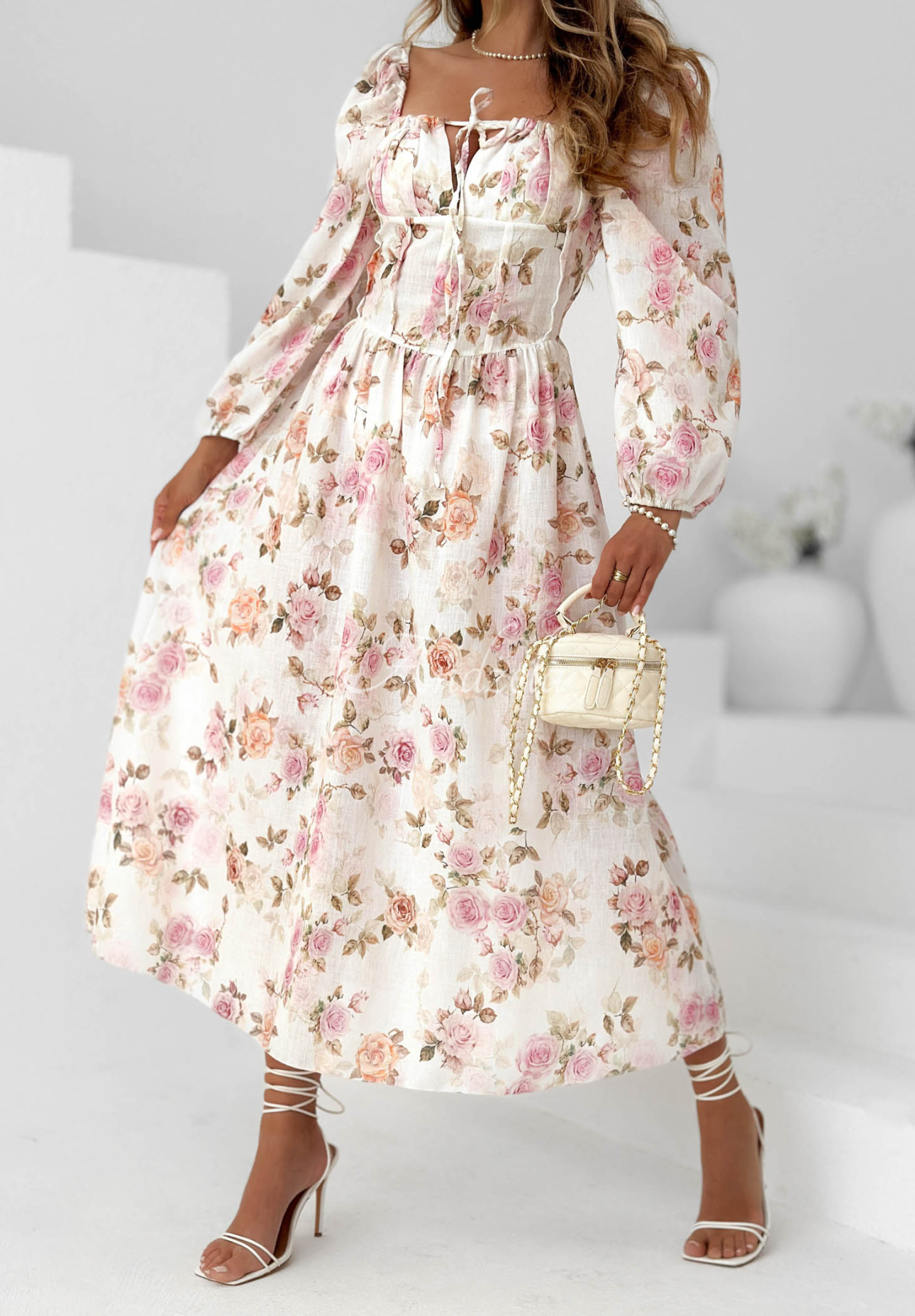 Geblümtes Maxikleid mit langen Ärmeln Sunkissed Blooms Weiß