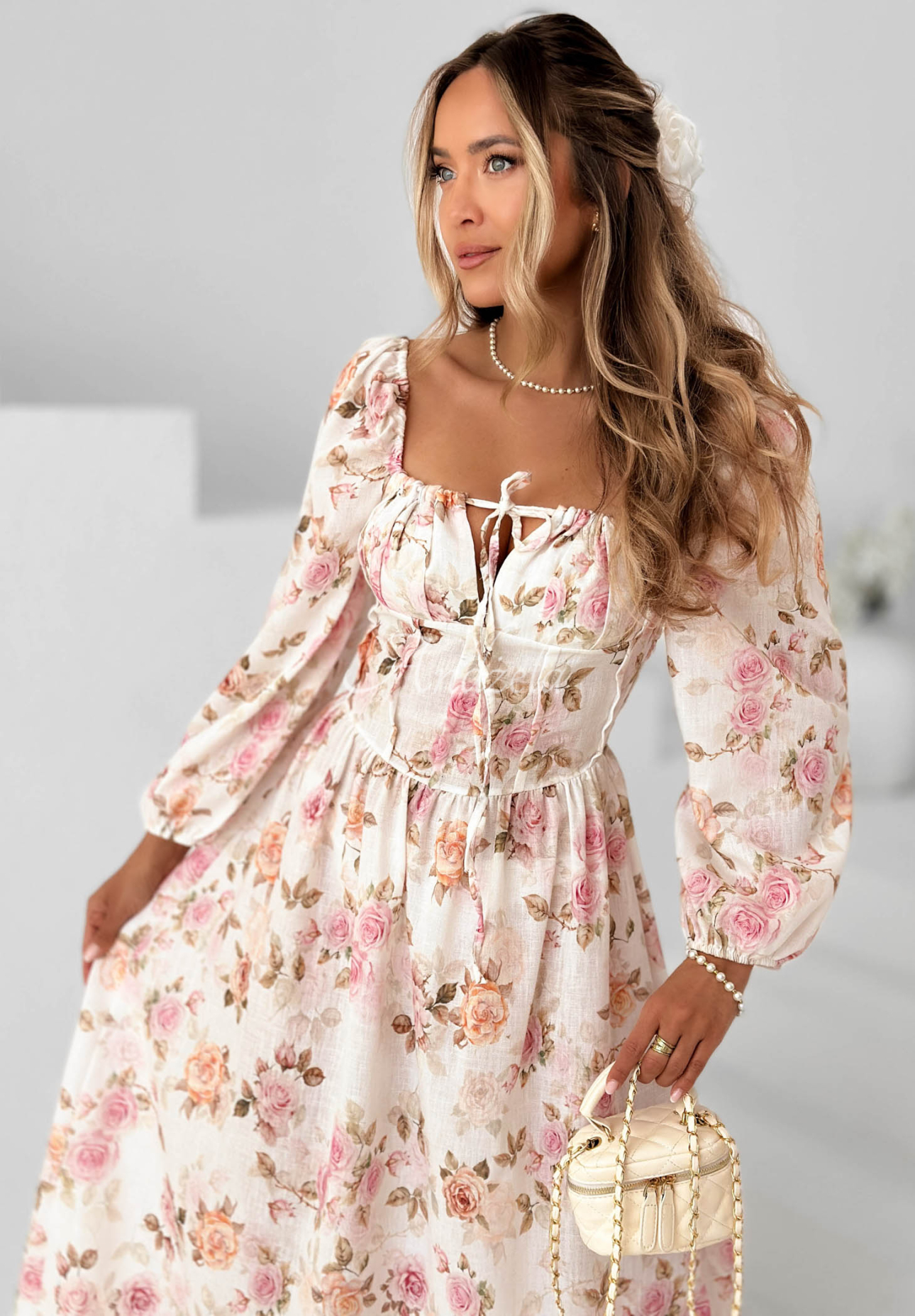 Geblümtes Maxikleid mit langen Ärmeln Sunkissed Blooms Weiß