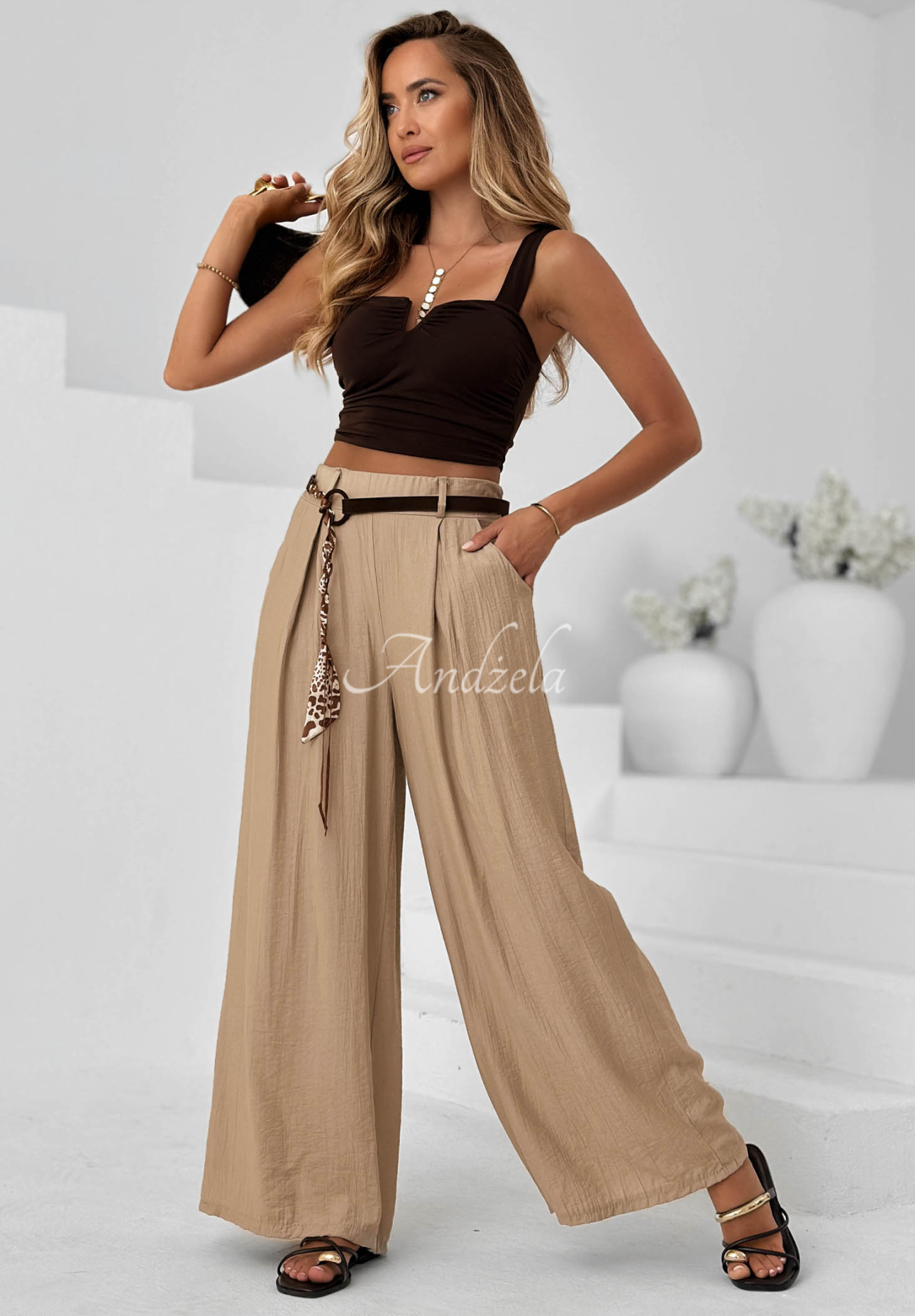 Weit geschnittene Hose aus Viskose Summer Trace Mokkafarben