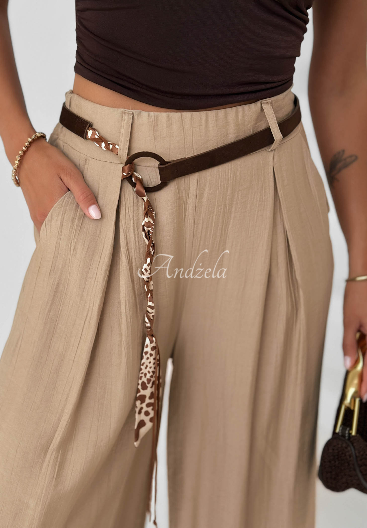 Weit geschnittene Hose aus Viskose Summer Trace Mokkafarben