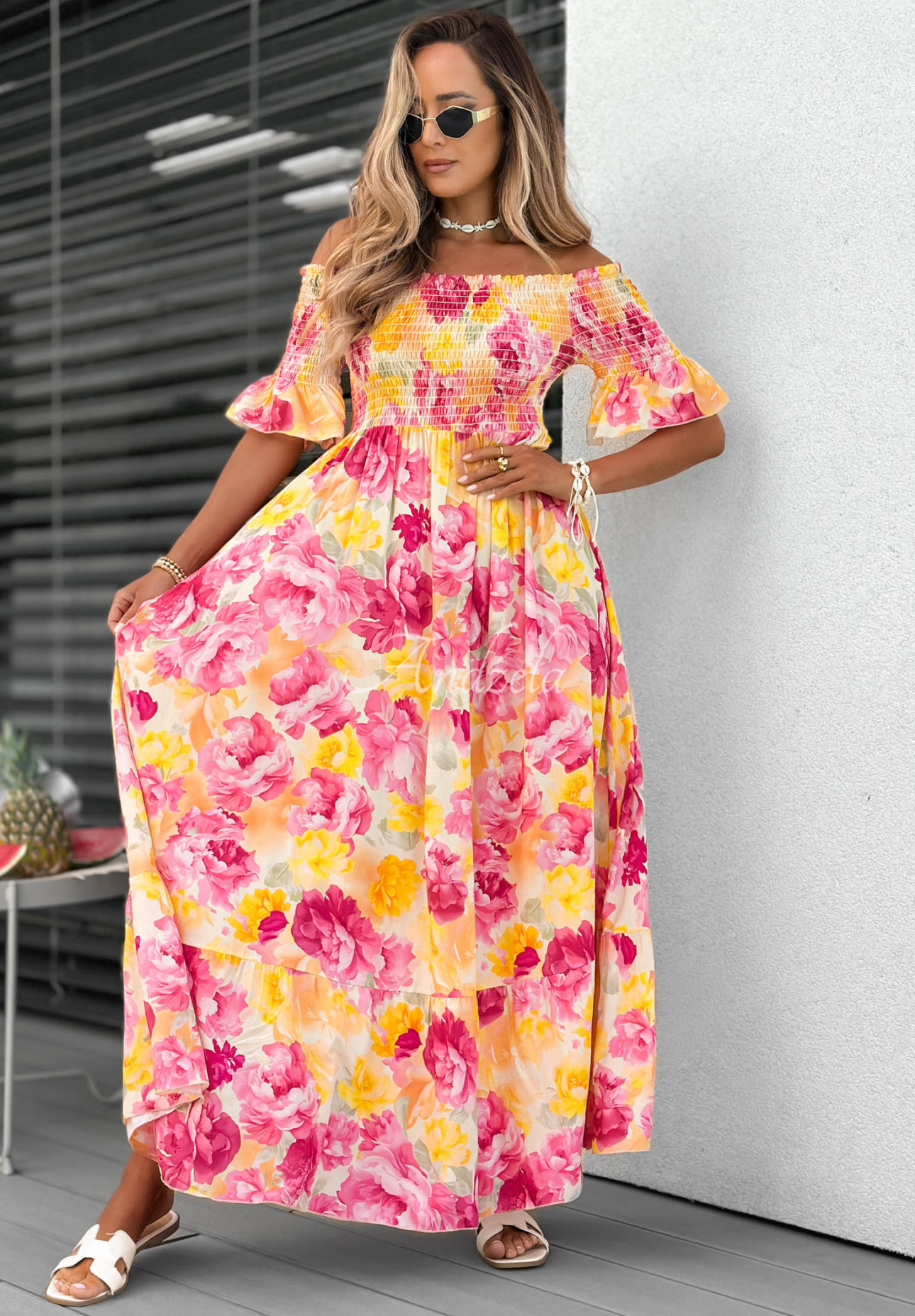 Offshoulder-Maxikleid aus Viskose mit Blumenmuster und Rüschen Bloom Coast orange-rosa