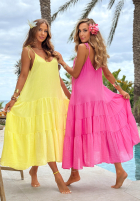 Zwiewna Kleid maxi na ramiączkach z falbankami Hot Waves Rosa