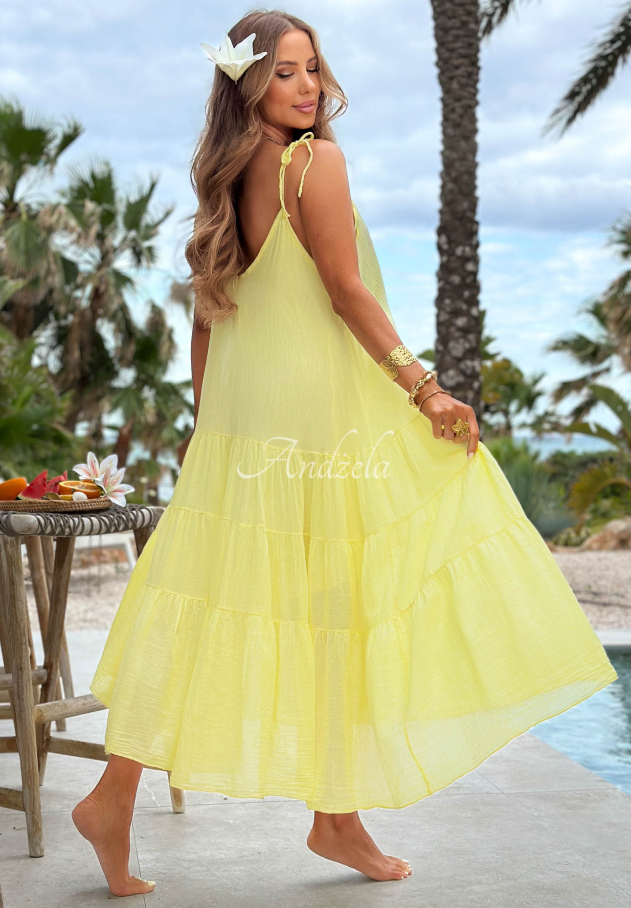 Luftiges Baumwollkleid mit Trägern und Rüschen Hot Waves Gelb