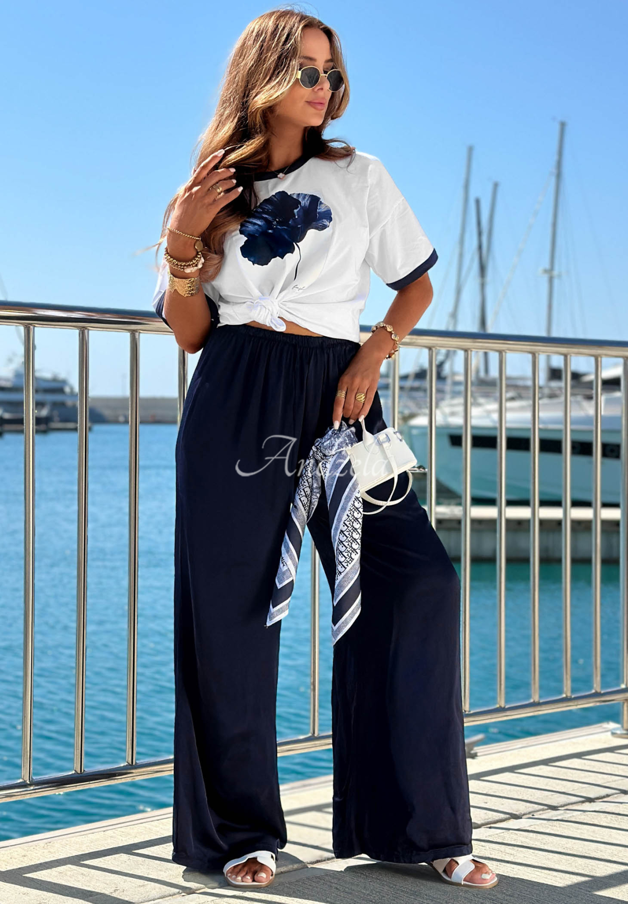 Wide-Leg Hose aus Satin-Viskose. Sea Poppy Dunkelblau