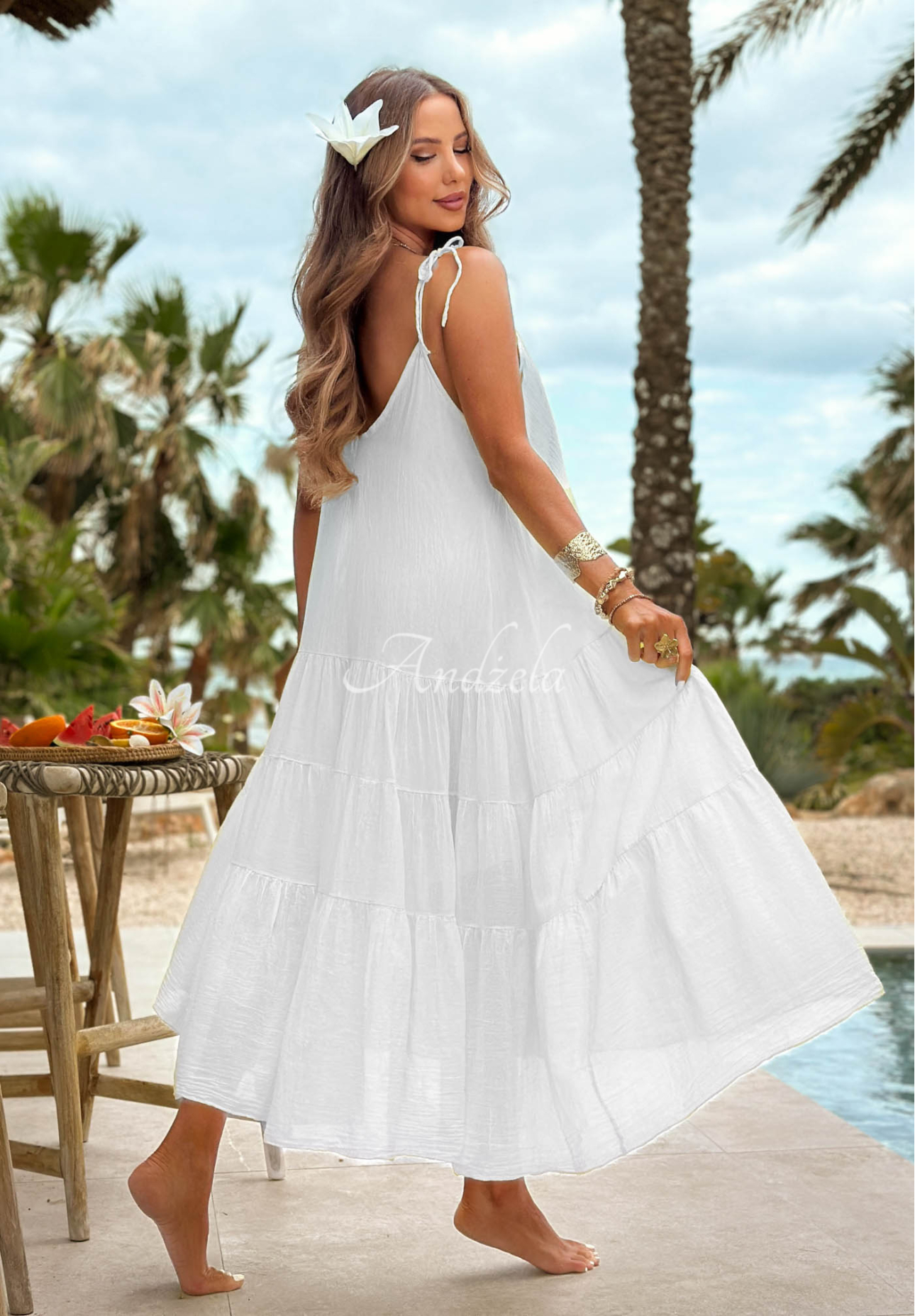 Luftiges Baumwollkleid mit Trägern und Rüschen Hot Waves Weiß