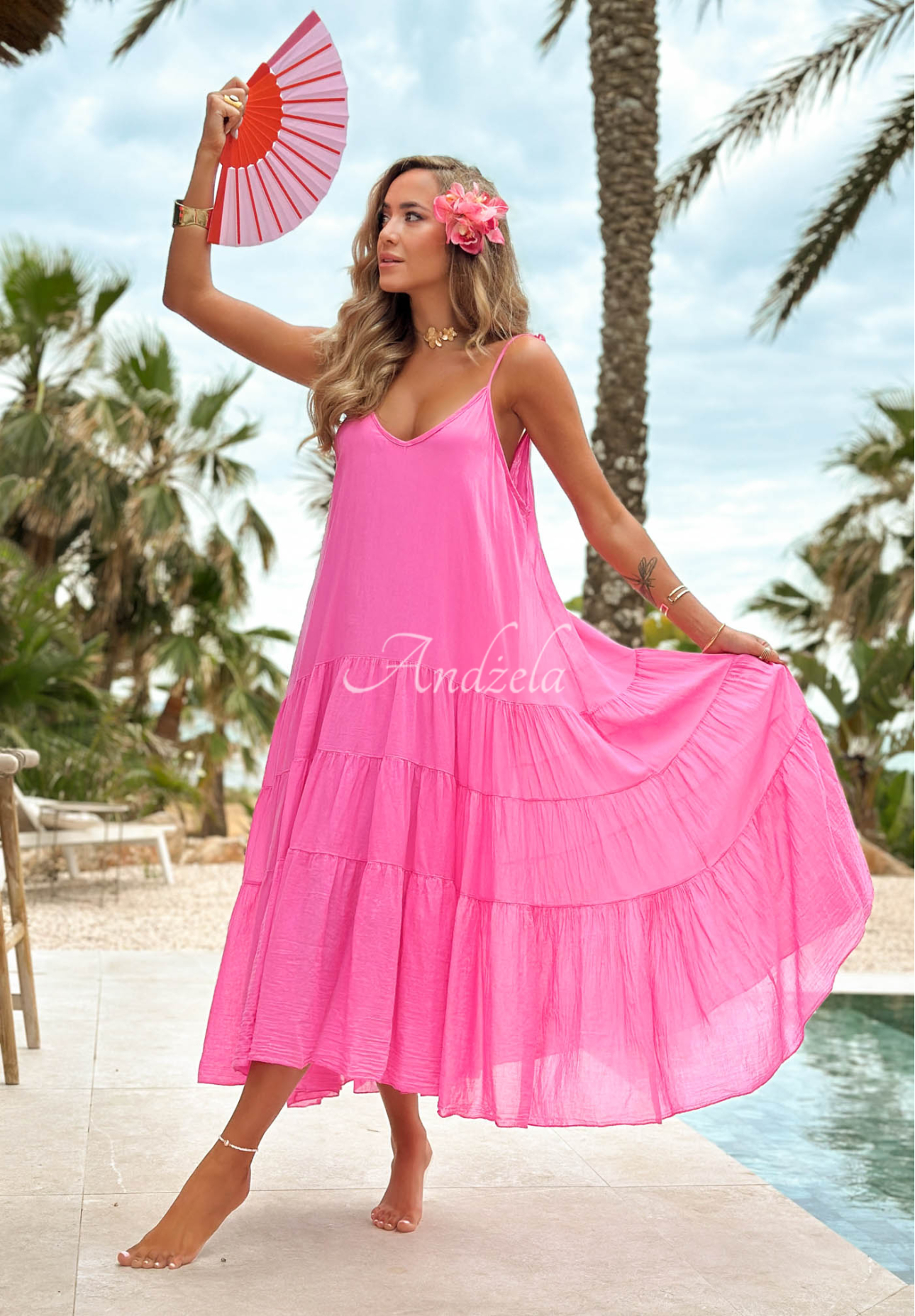 Luftiges Baumwollkleid mit Trägern und Rüschen Hot Waves Rosa