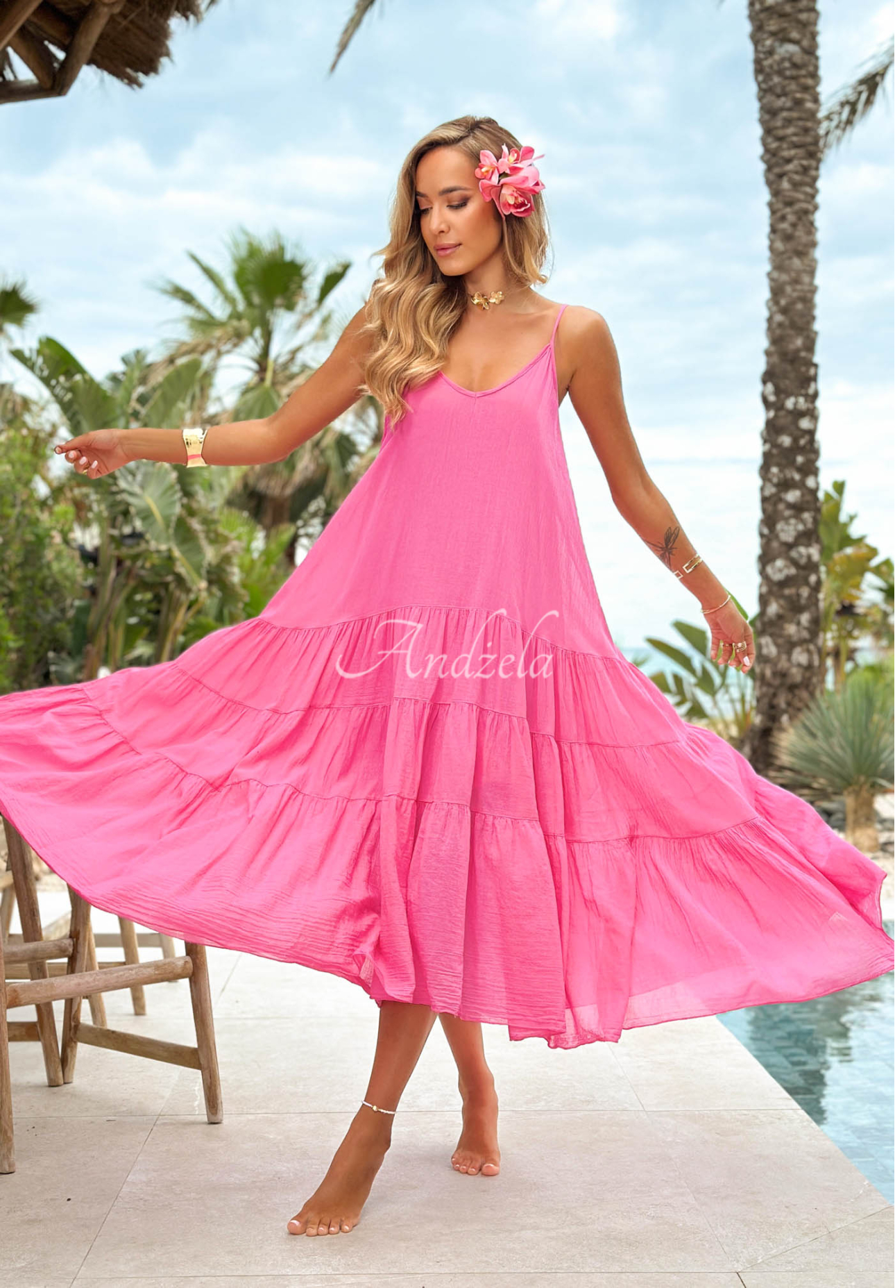 Luftiges Baumwollkleid mit Trägern und Rüschen Hot Waves Rosa