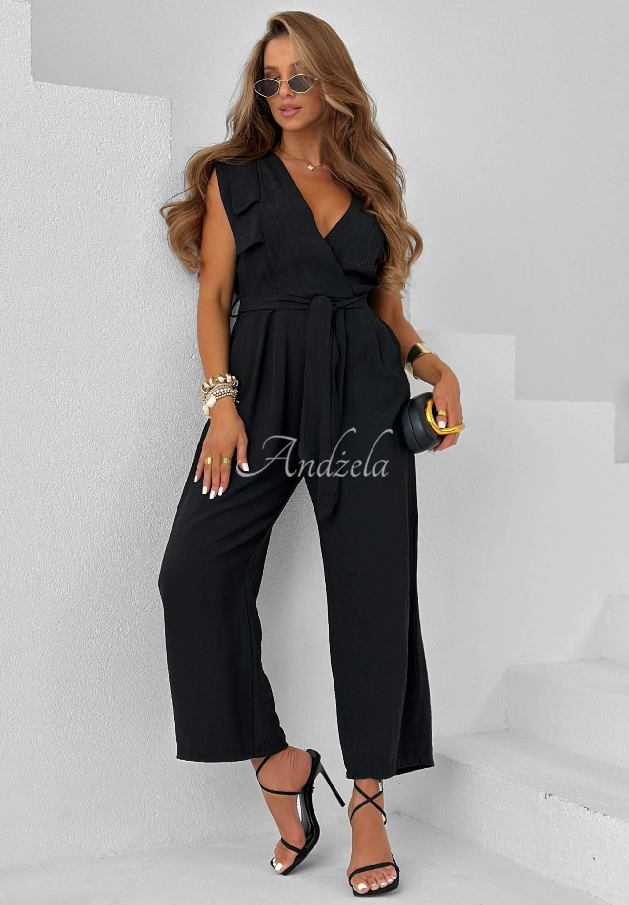 Langer, wide-leg Jumpsuit aus Viskose mit Gürtel Warm Sands Schwarz