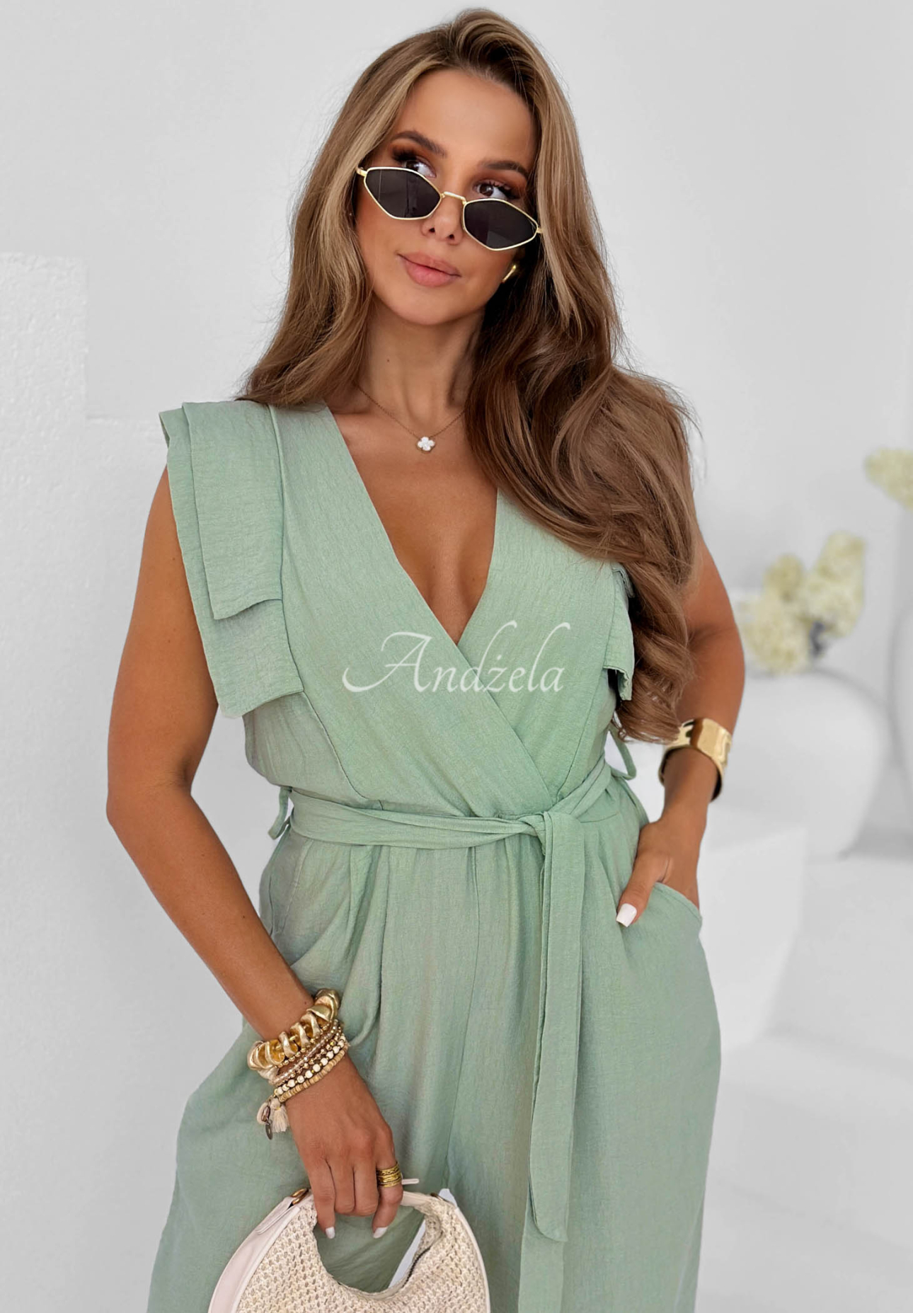 Langer, wide-leg Jumpsuit aus Viskose mit Gürtel Warm Sands Pistaziengrün