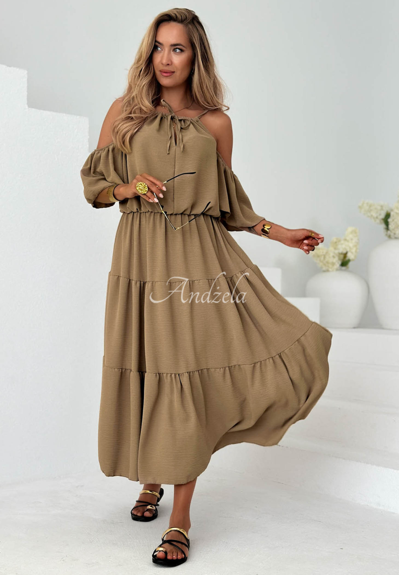 Viskose-Midi-Kleid mit Rüschen und freien Schultern Soleil Days Camel