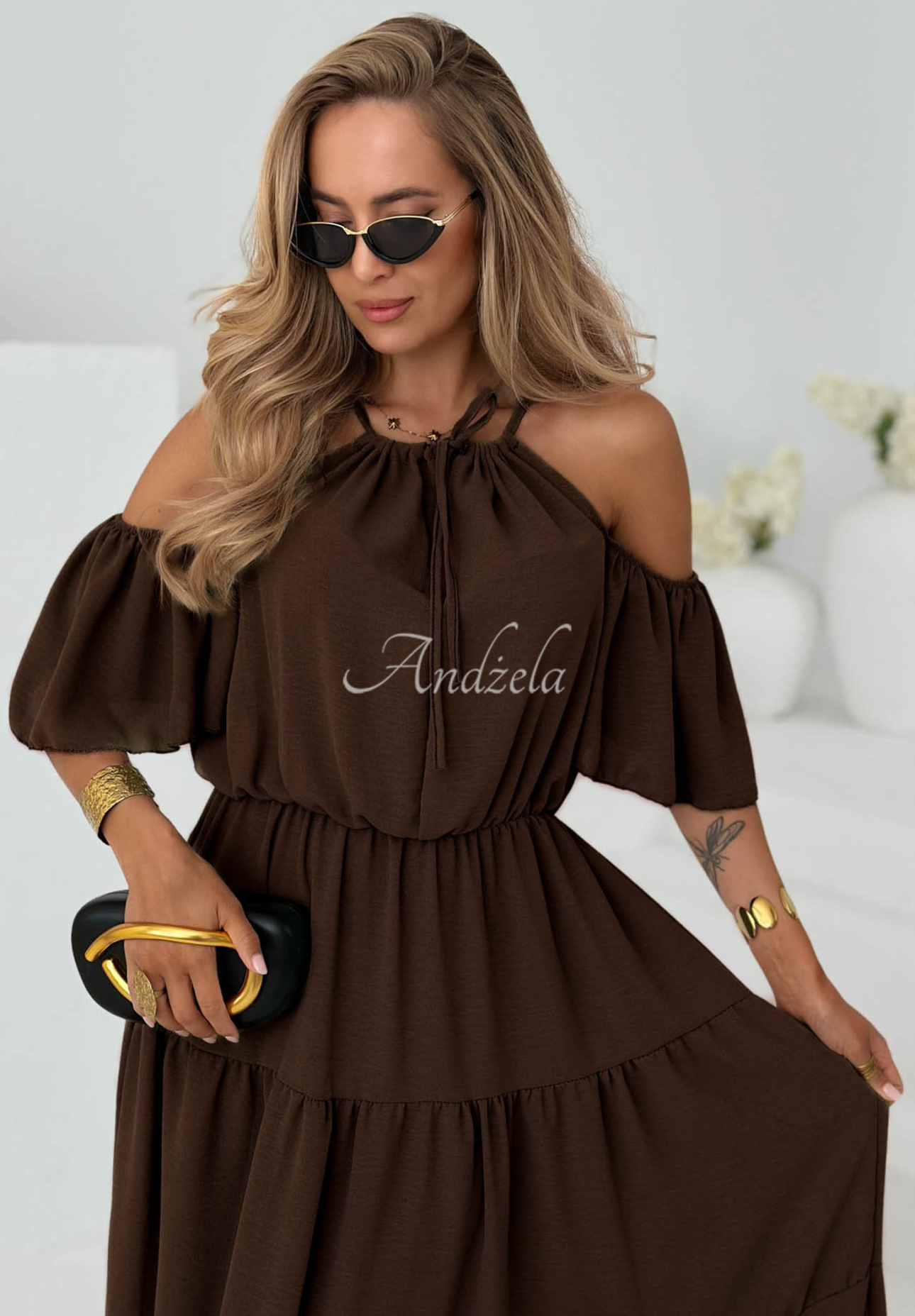 Viskose-Midi-Kleid mit Rüschen und freien Schultern Soleil Days Schokoladenbraun