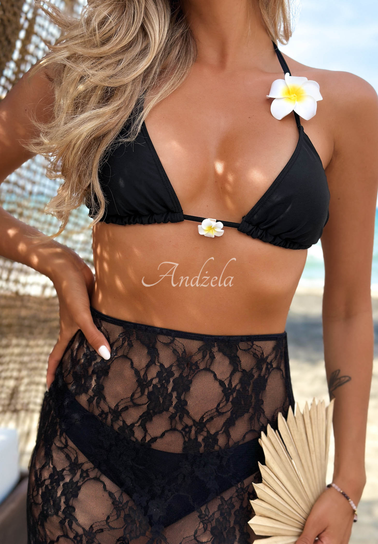 Strand-Set mit Badeanzug Bikini und Pareo Lace Accent Schwarz