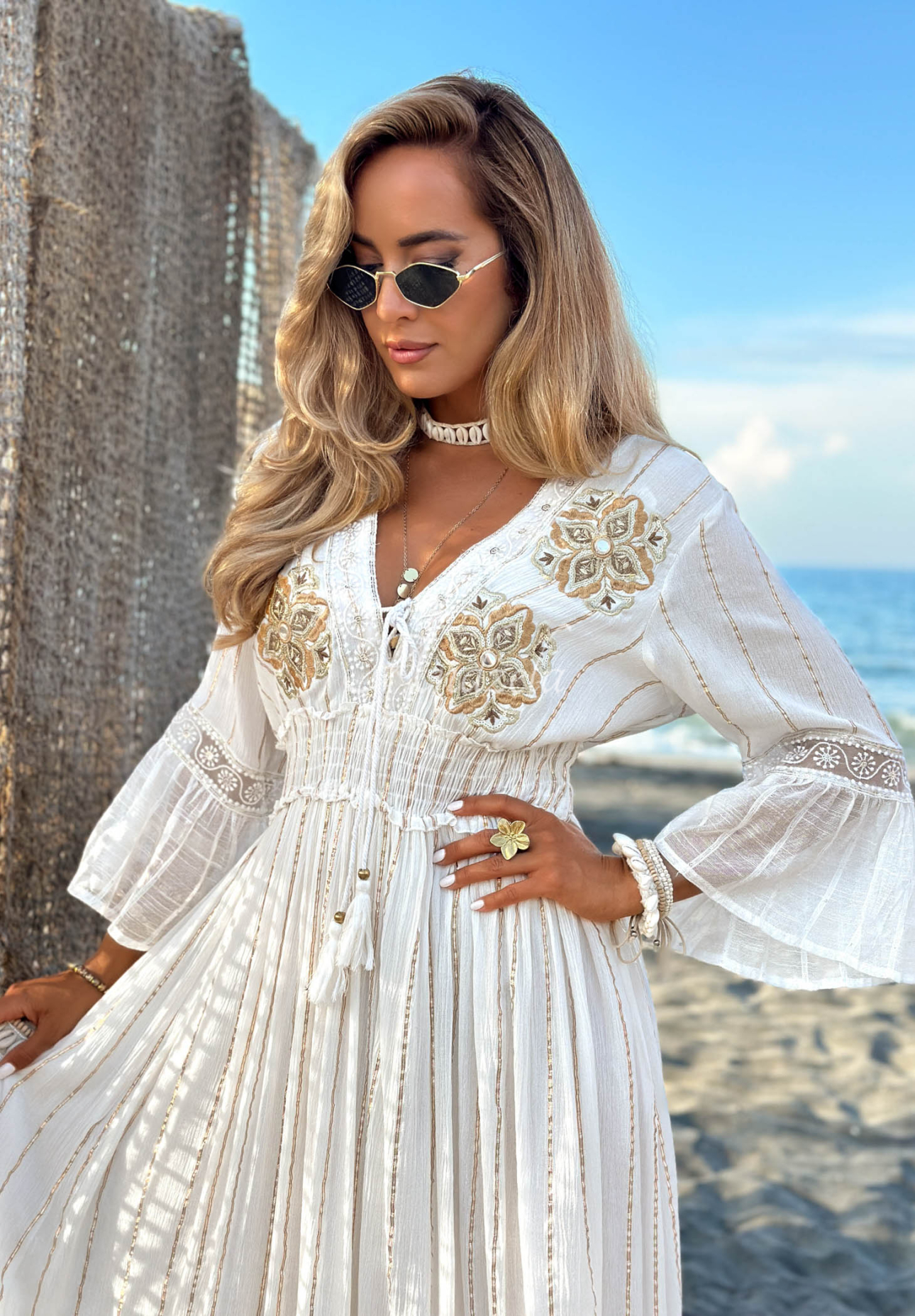 Maxikleid aus Viskose mit goldenen Stickereien boho Sorelle Sun Hell Beige