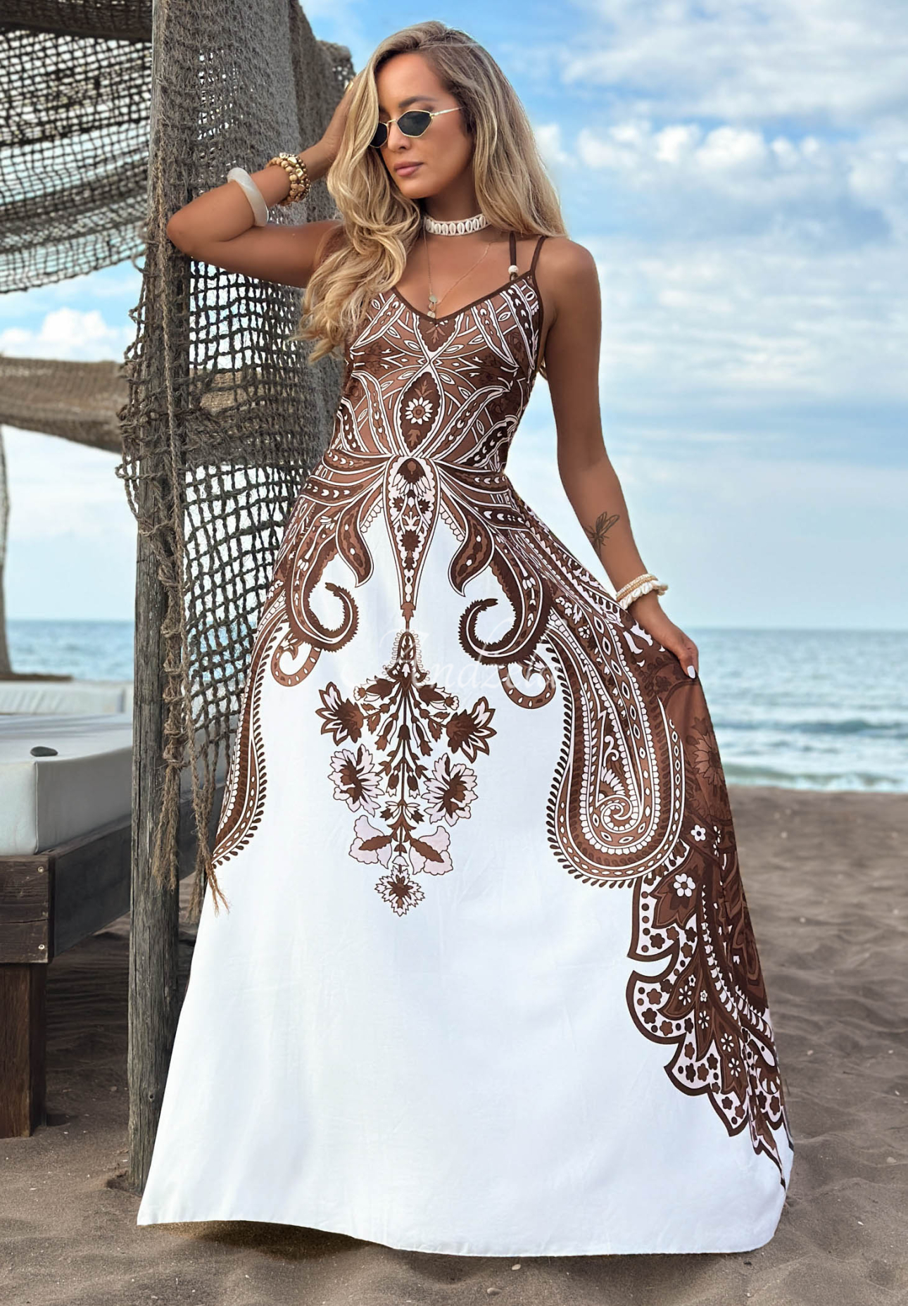 Gemustertes Maxikleid mit Trägern Summer Mozambique weiß-schokoladenbraun