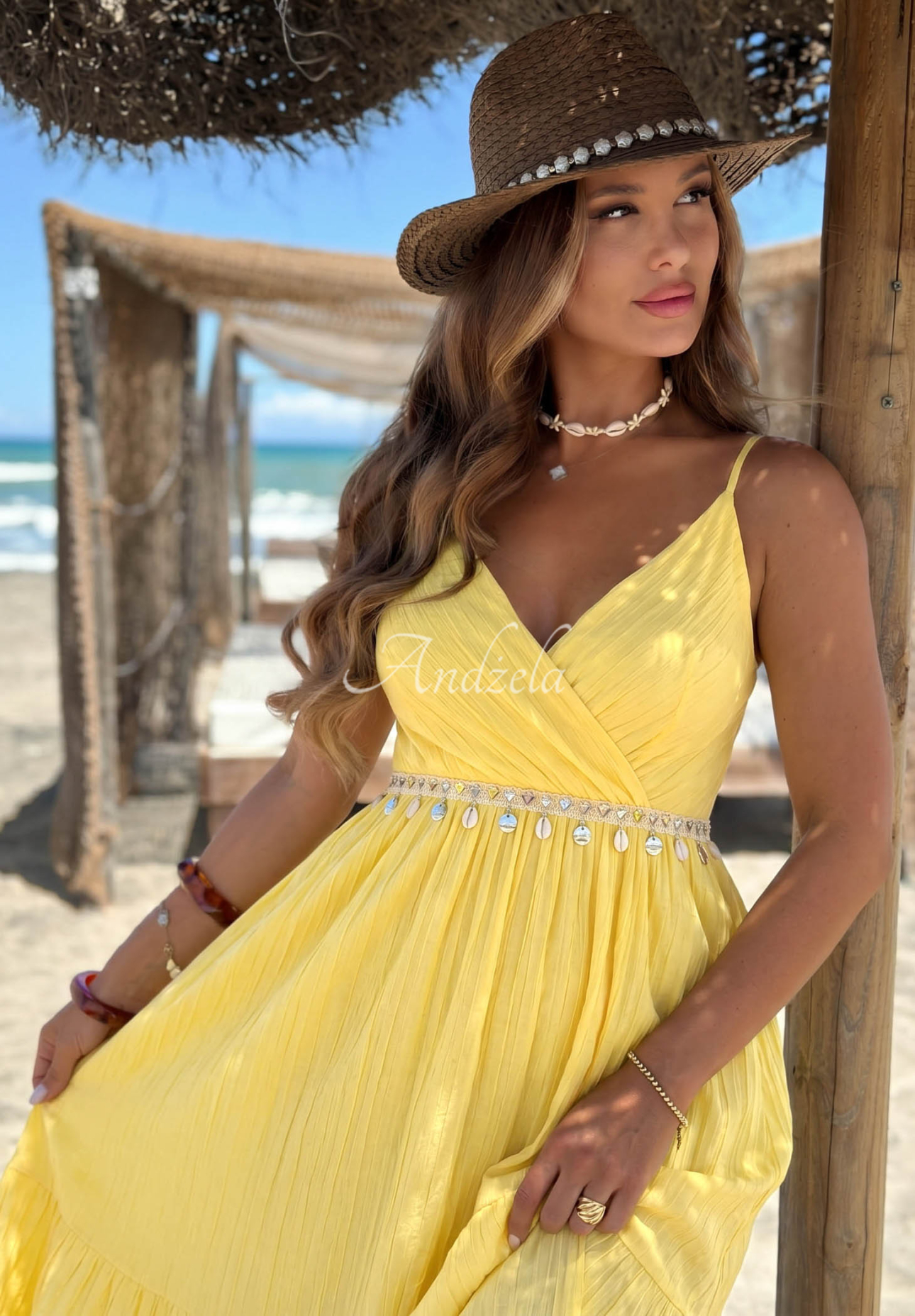 Viskosekleid mit Trägern und dekorativer Applikation Island Muse Gelb