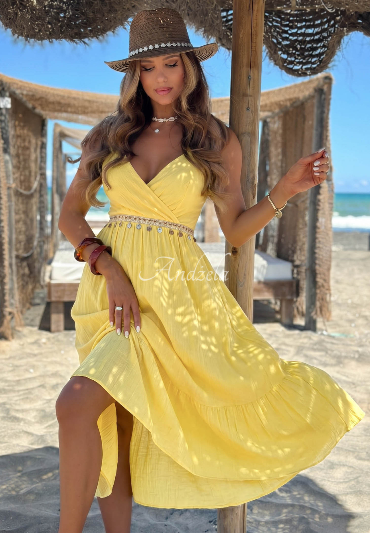 Viskosekleid mit Trägern und dekorativer Applikation Island Muse Gelb