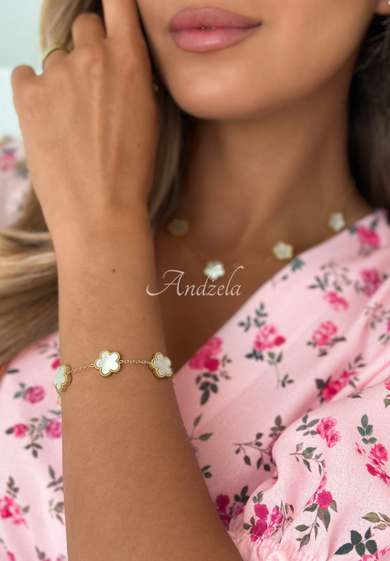 Armband mit Blümchen Alhambra Gold-Weiß