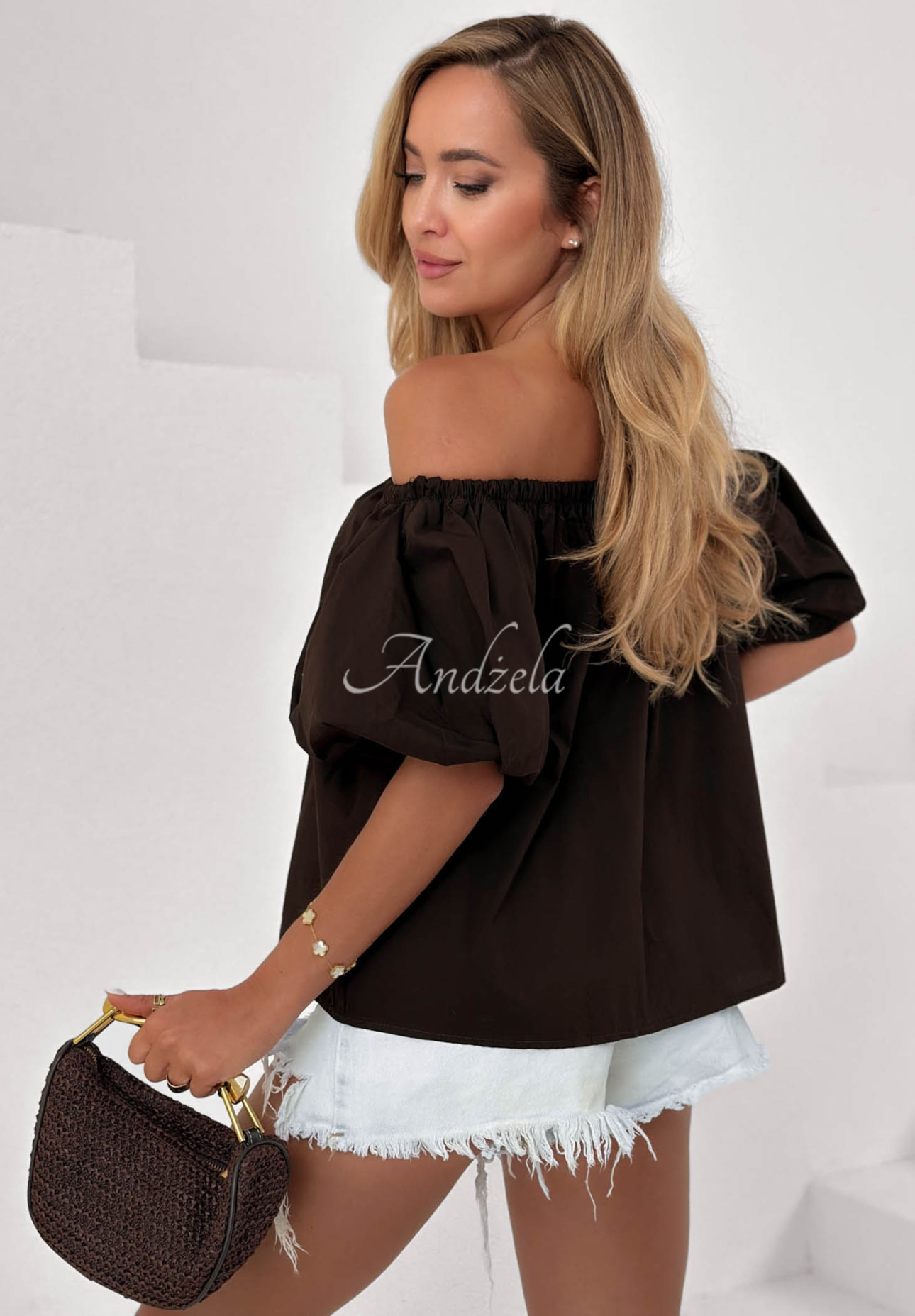 Offshoulder Baumwollbluse mit Puffärmeln Sunny Trips Schokoladenbraun