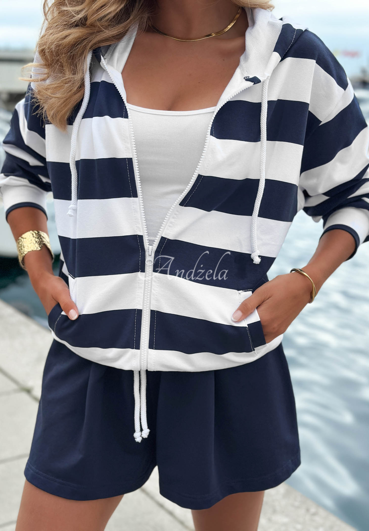 Sweatshirt mit Kapuze aus Baumwolle mit Streifen Sail Voyage weiß-dunkelblau