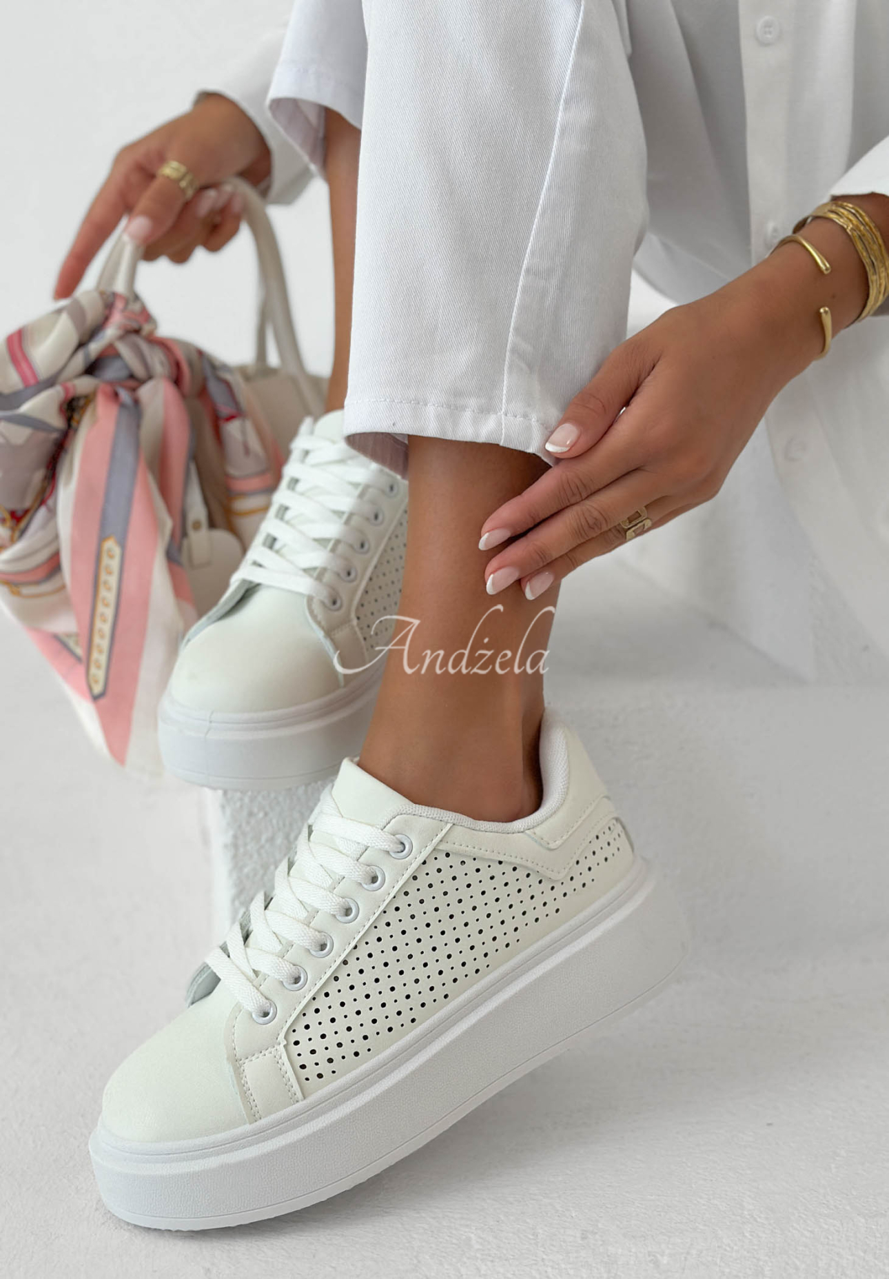 Ledersneaker mit durchbrochenen Mustern Sun Moves Ecru