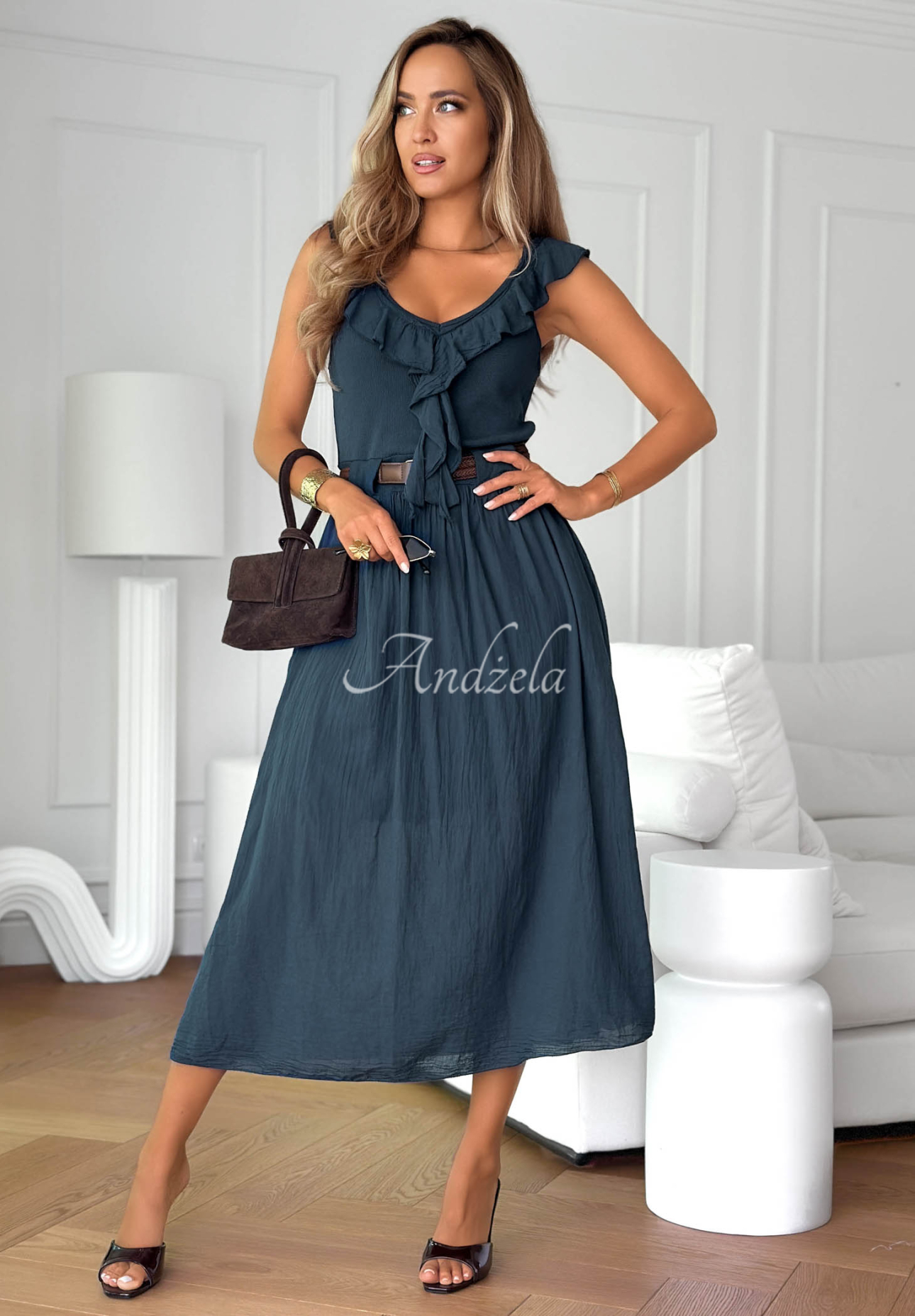 Midi-Kleid aus Baumwolle mit Rüschen und Gürtel Good Winds Dunkelblau