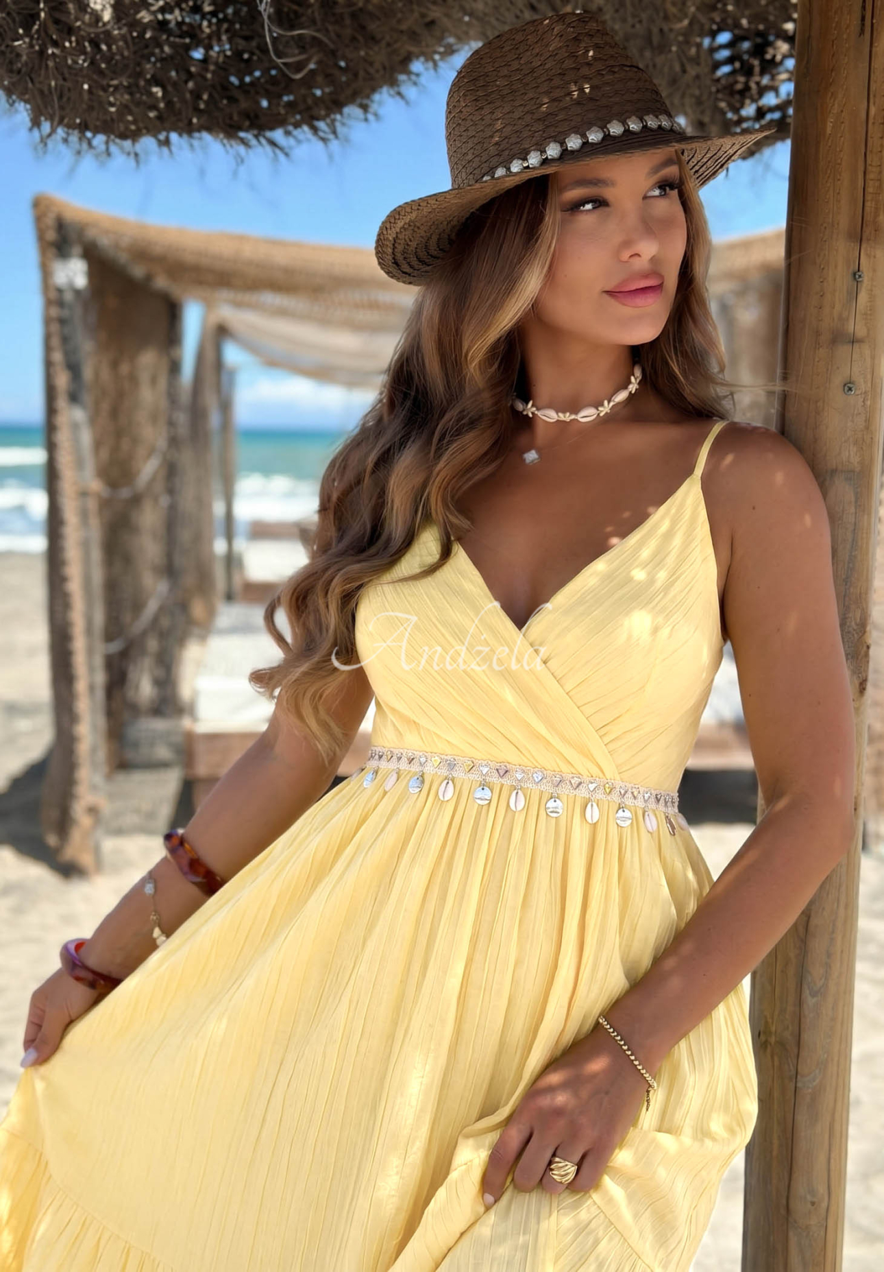 Viskosekleid mit Trägern und dekorativer Applikation Island Muse hellgelb