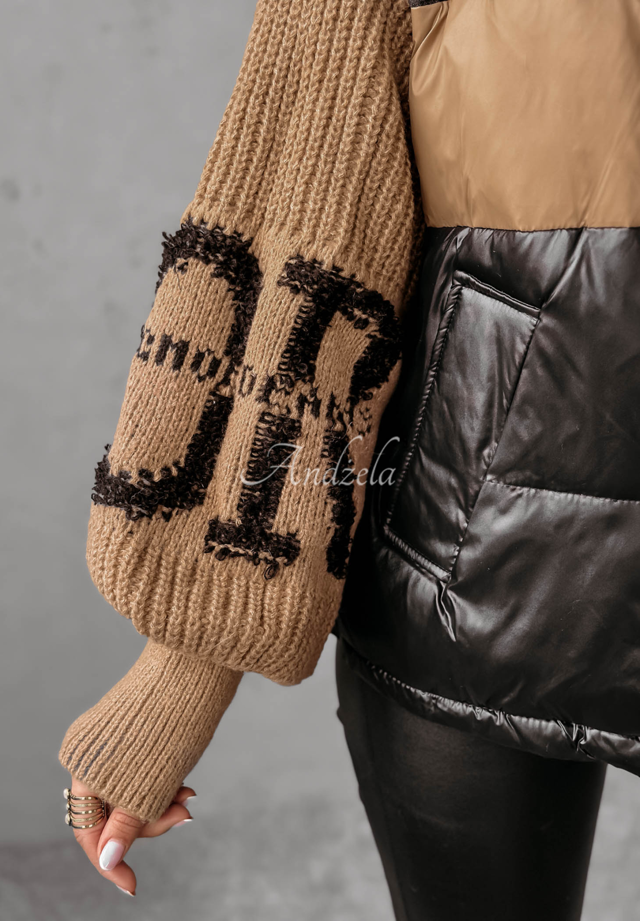 Daunenjacke Cold Hands schwarz-camel