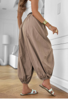 Material Hose joggery z paskiem Stay Awhile Schwarz