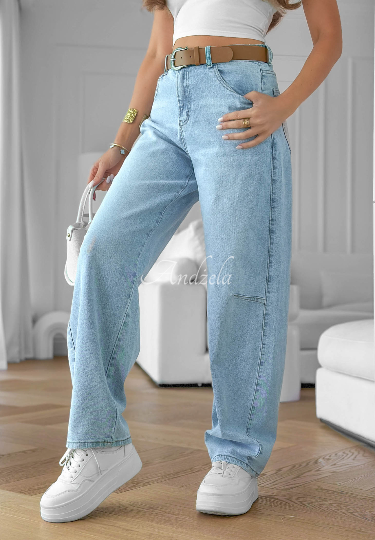 Baggy-Jeans mit Gürtel Day Trip Hellblau