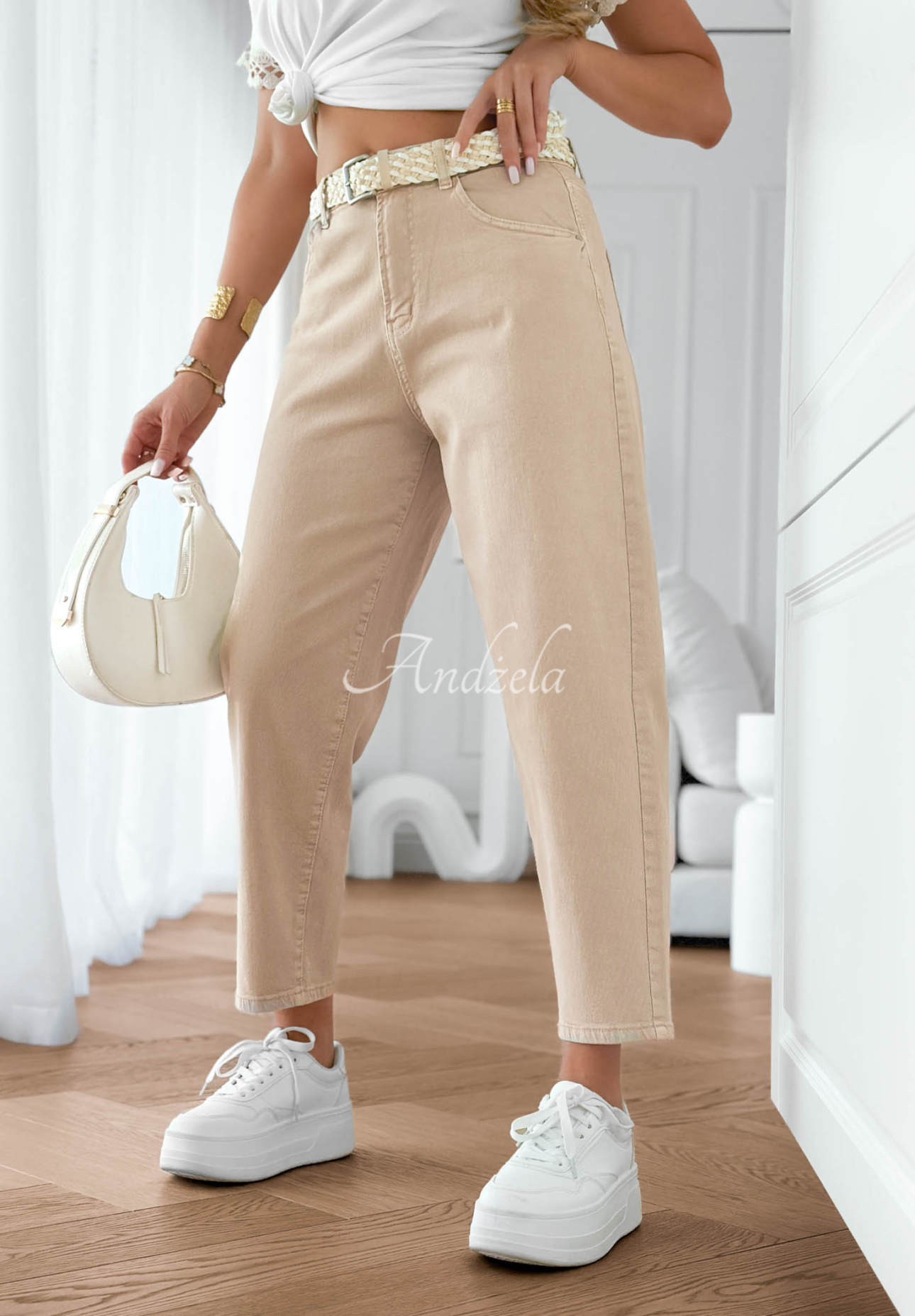 Mom-Fit Jeans mit Gürtel Casual Tide Beige
