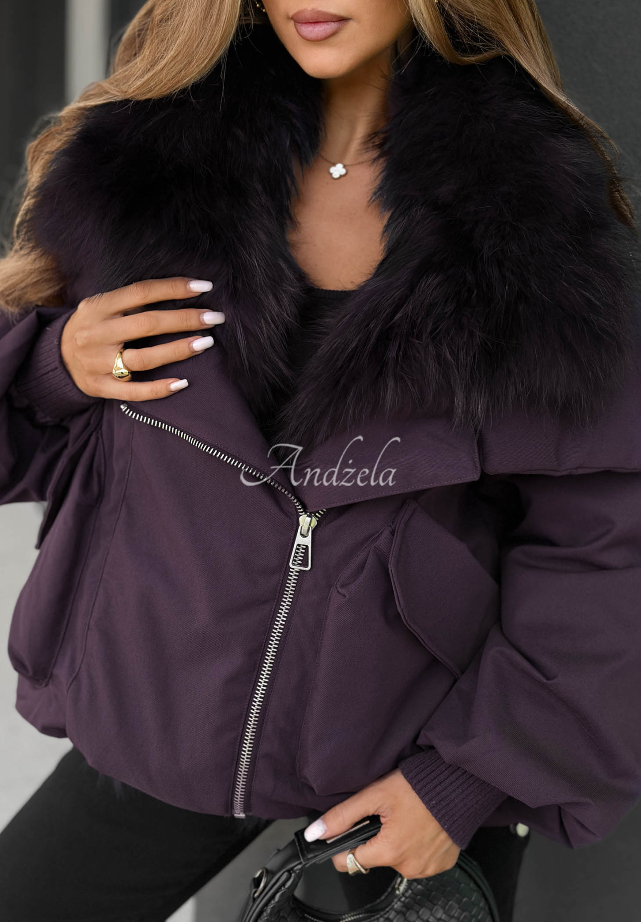 Daunenjacke mit Fell Nordic Mist Pflaumenfarben