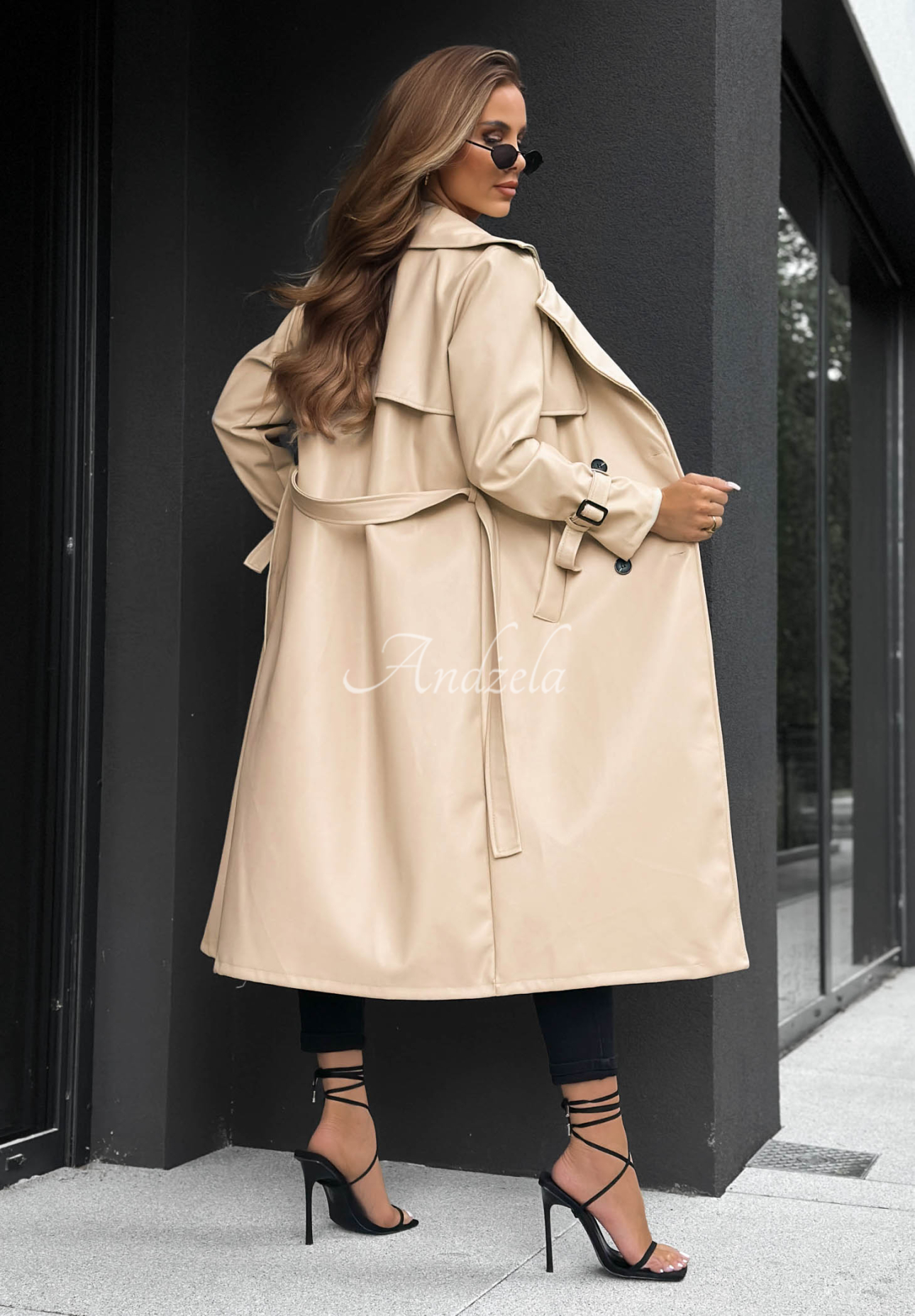 Langer Ledermantel mit Gürtel Montebello Beige