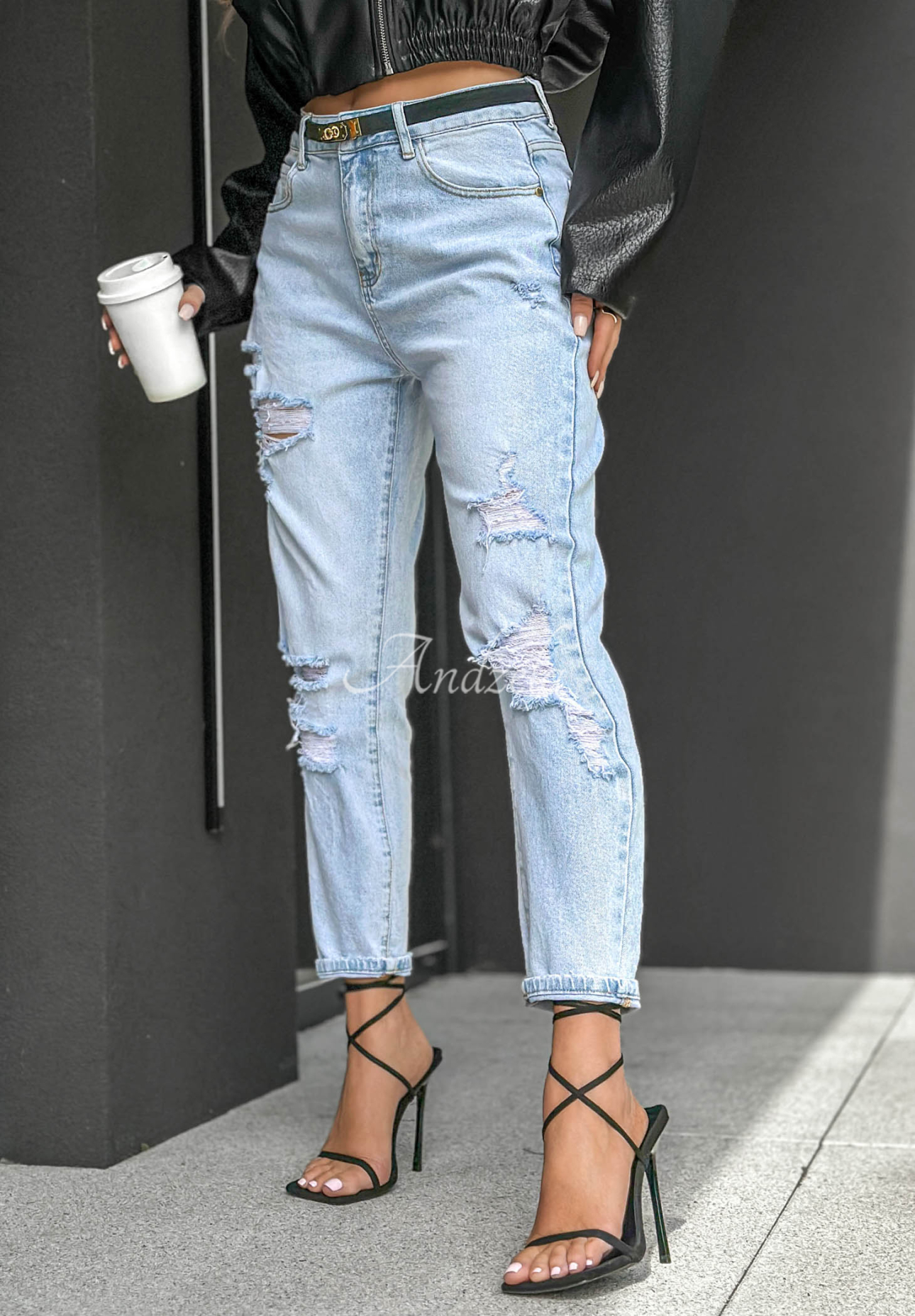 Jeanshose Mom-Fit im Used Look Sun Chaser Hellblau