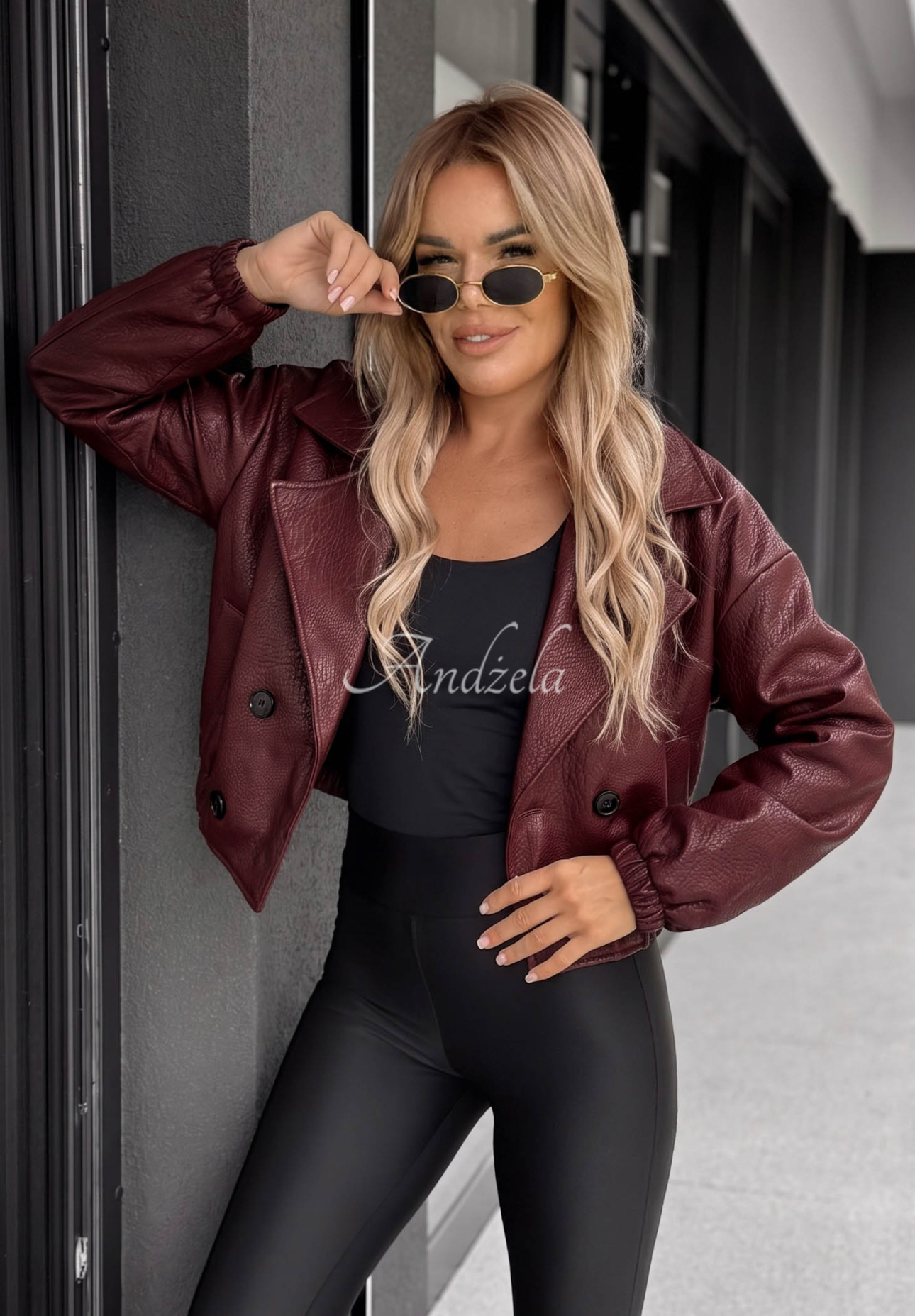 Kurze Lederjacke mit Kragen Morning Mist Burgunderrot