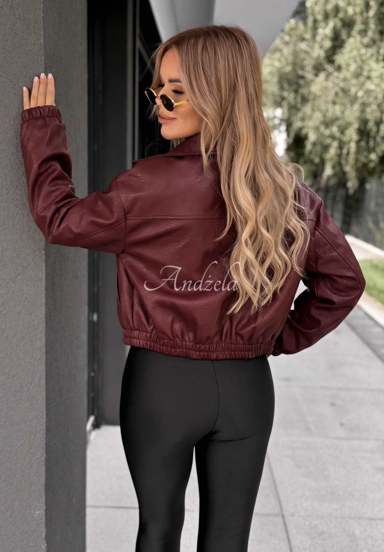 Kurze Lederjacke mit Kragen Morning Mist Burgunderrot
