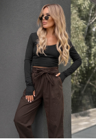 Material Hose z paskiem Elegant Harmony Schokoladenbraun