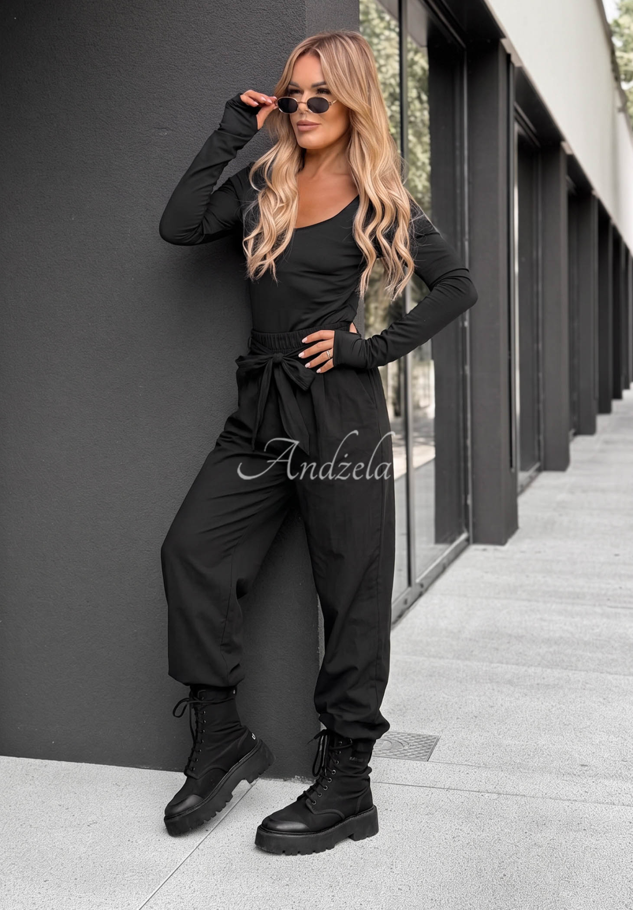 Baumwollhose mit Gürtel Elegant Harmony Schwarz