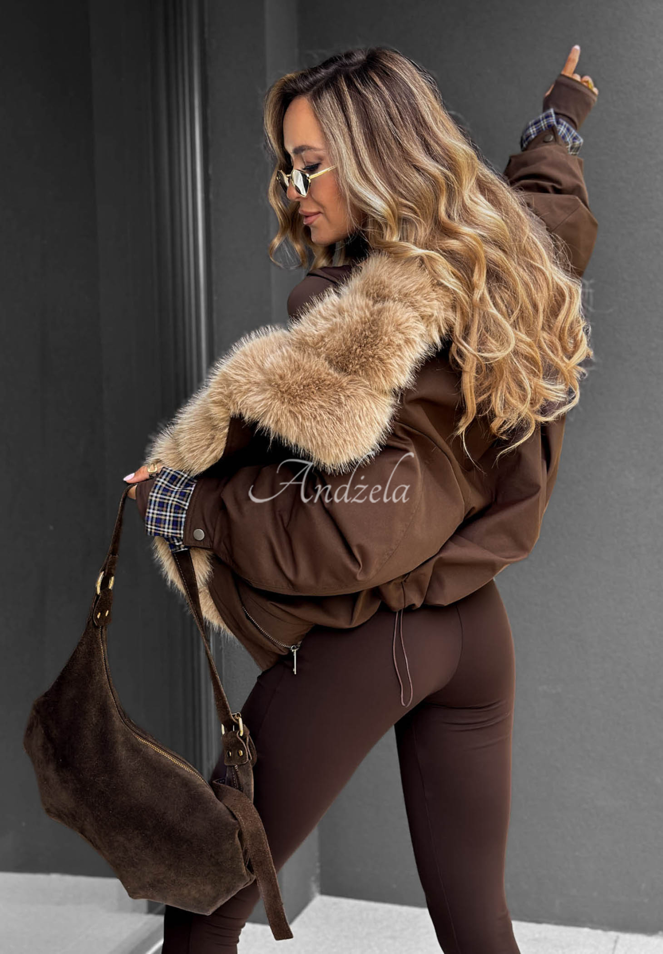 Kurze Jacke mit Kunstfell Amber Charm Schokoladenbraun