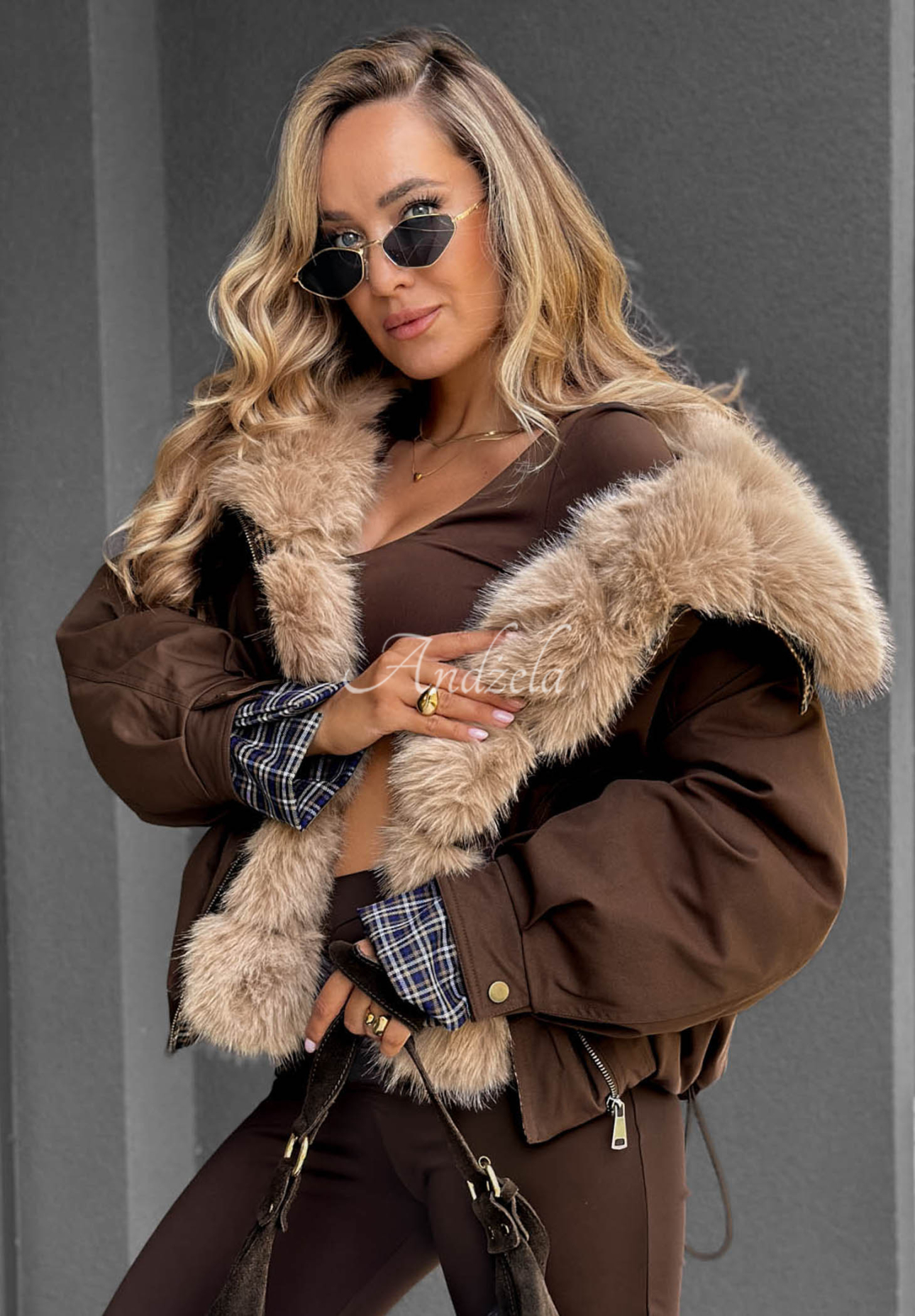 Kurze Jacke mit Kunstfell Amber Charm Schokoladenbraun