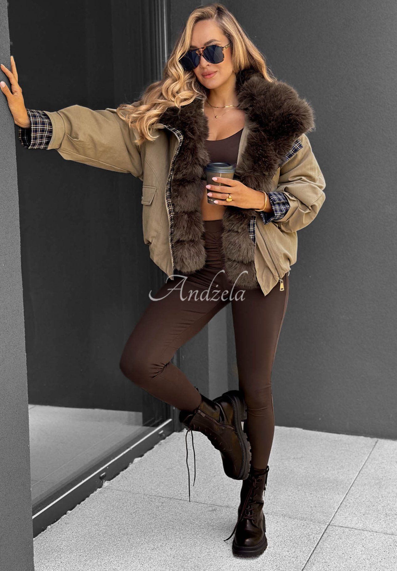 Kurze Jacke mit Kunstfell Amber Charm Beige