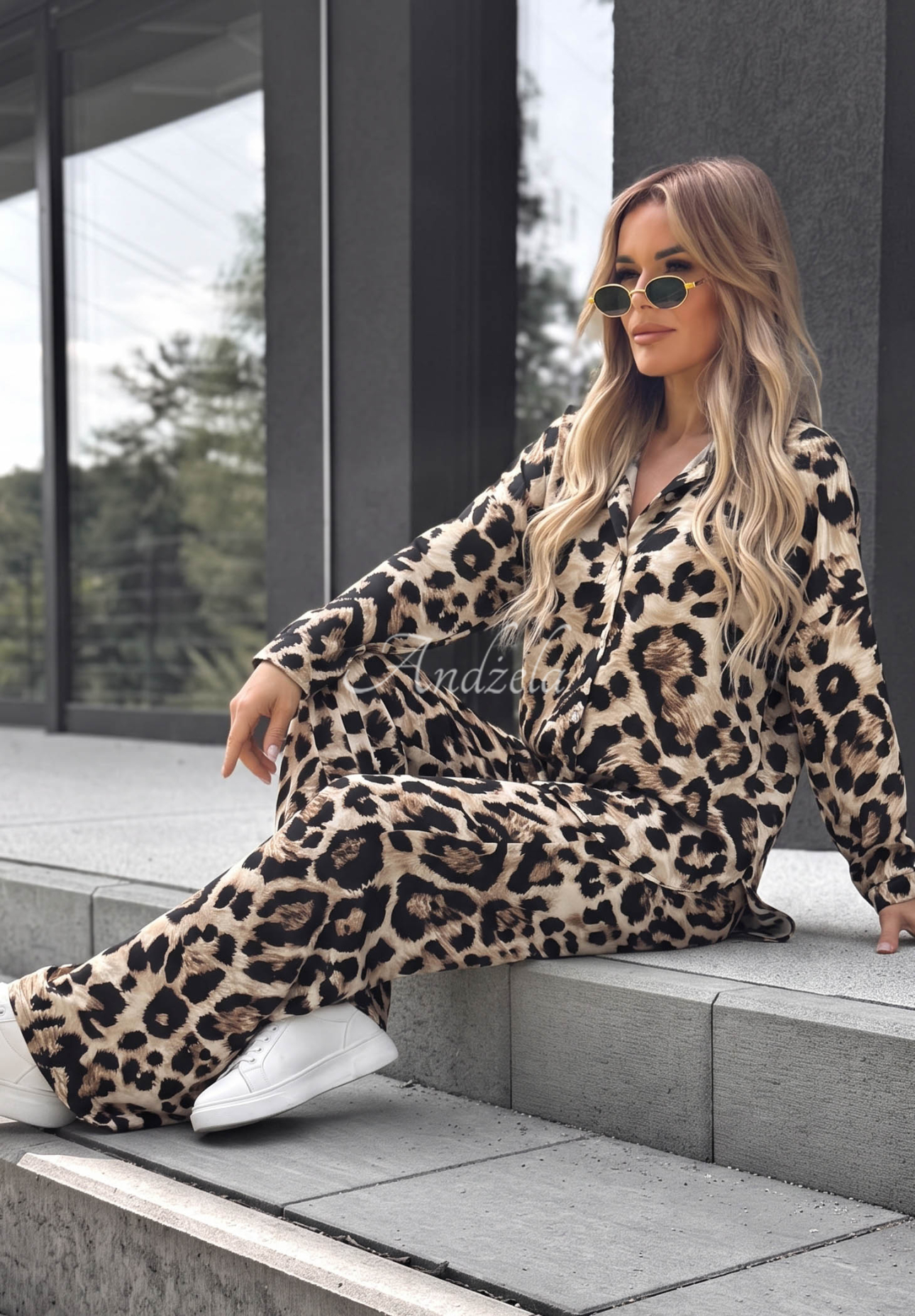 Viskose-Set aus Hemd und wide leg Hose im Leopardenmuster Summer Panther beige-schwarz