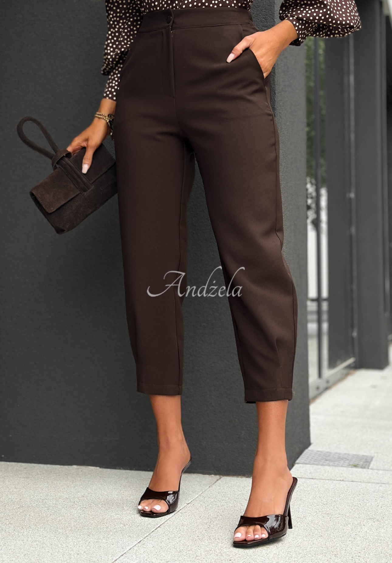 Elegante Zigarettenhose aus Viskose Laura Schokoladenbraun