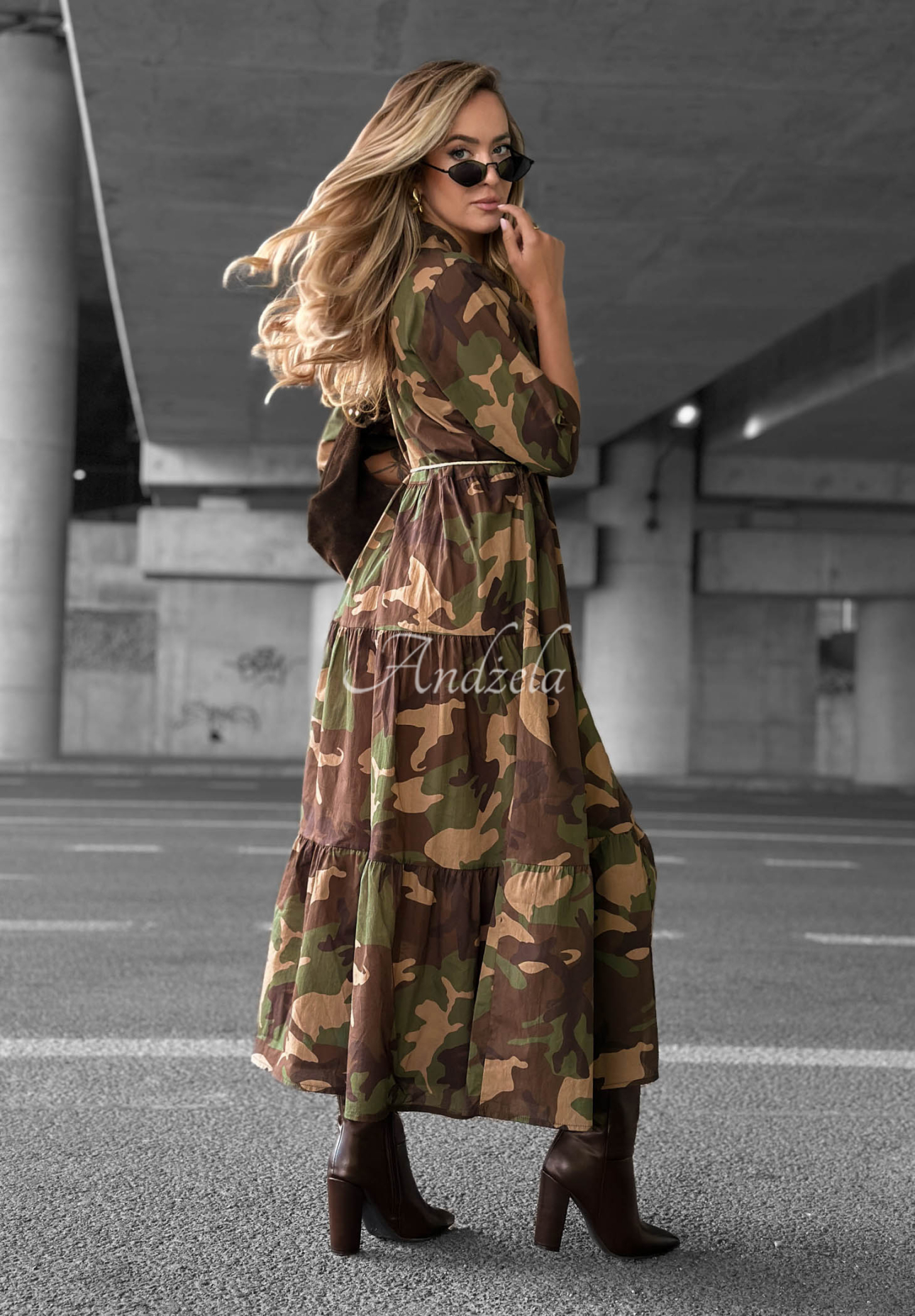 Baumwoll-Maxikleid mit Rüschen im Camouflage-Look Verde Vibe Khaki