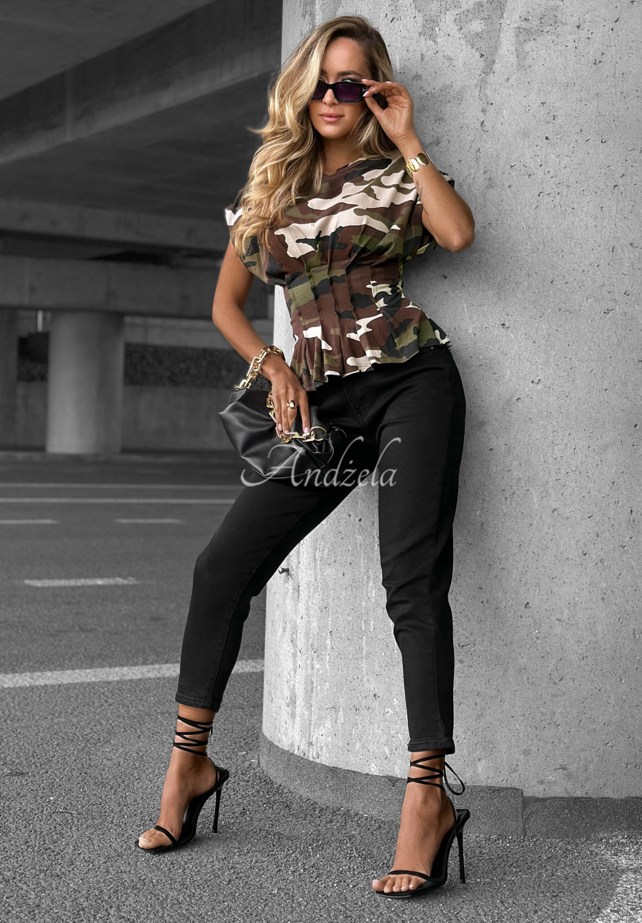 Baumwollbluse mit Rüschen im Tarnmuster Forest Light Khaki
